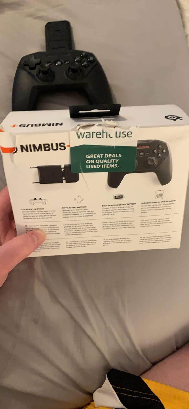 SteelSeries Nimbus+ Bluetooth Mobile Gaming Controller with iPhone Mount, 50+ Hour Battery Life, Apple Licensed, Made for iOS, iPadOS, tvOS customer photo 2