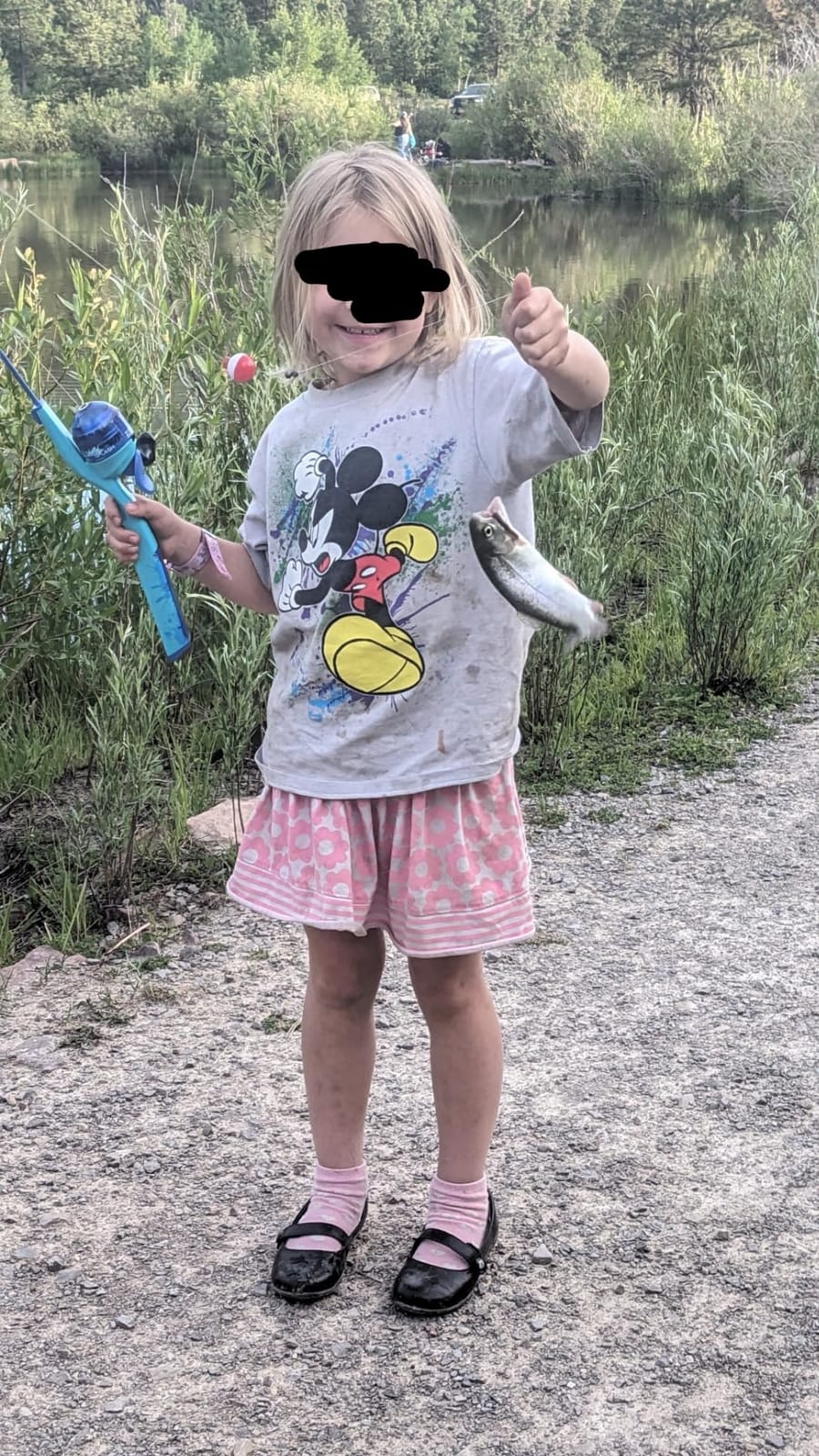 Zebco Kids Splash Jr. Spincast Reel and Fishing Rod Combo, 4-Foot 2-Piece Fishing Pole, Right-Hand Retrieve, Pre-Spooled with 6-Pound Cajun Line customer photo 2