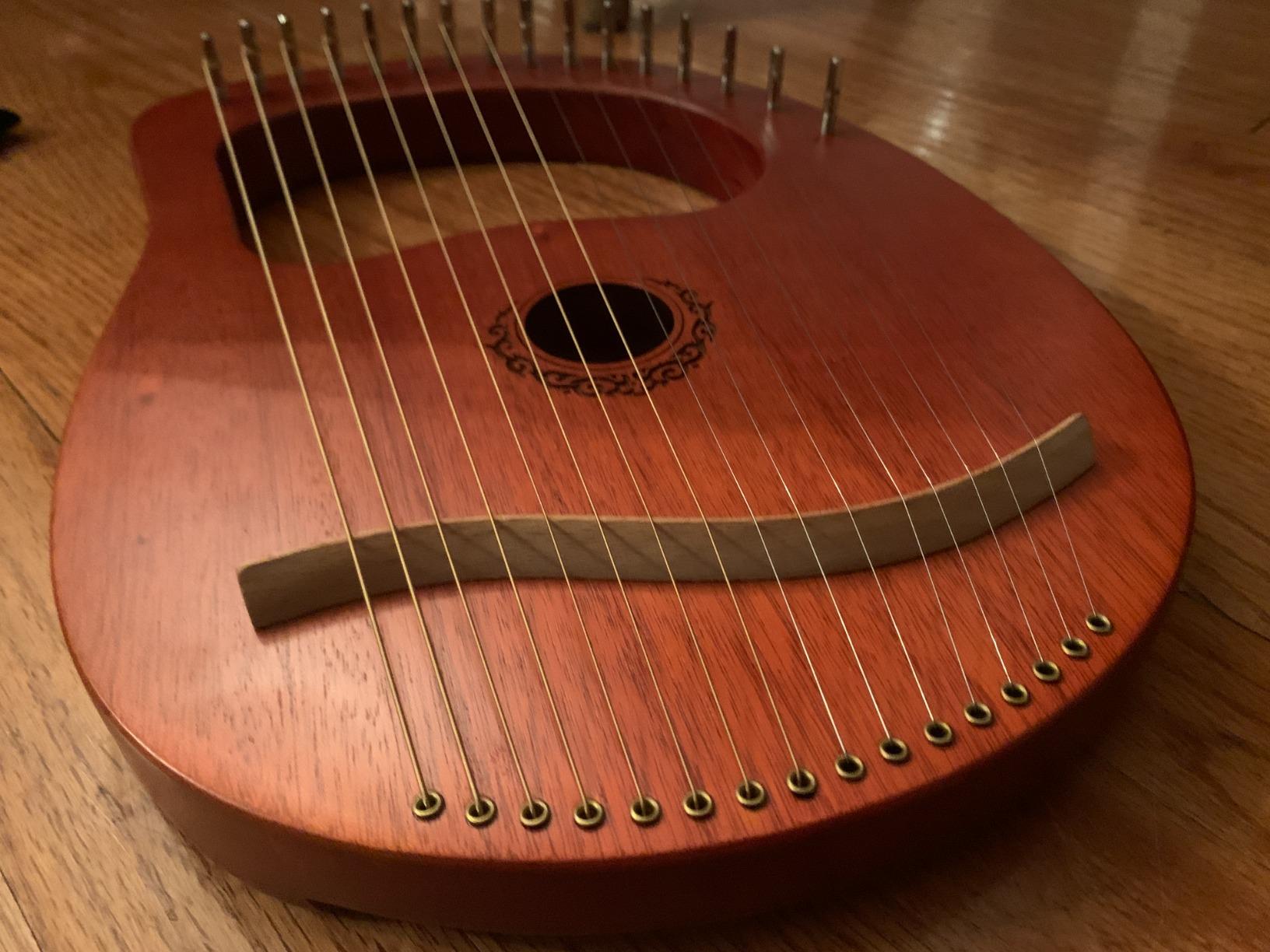 Lyre Harp, AKLOT 16 Metal Strings Maple Saddle Mahogany Body Lyra Harp with Carved Note Tuning Wrench Pick up Strings and Black Gig Bag customer photo 2