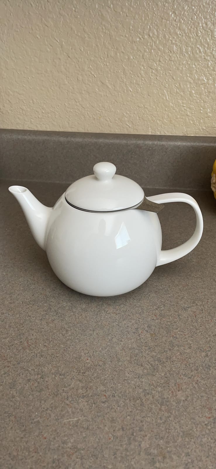 Sweese Teapot, Porcelain Tea Pot with Stainless Steel Infuser, Blooming & Loose Leaf Teapot - 27 ounce, Yellow customer photo 1