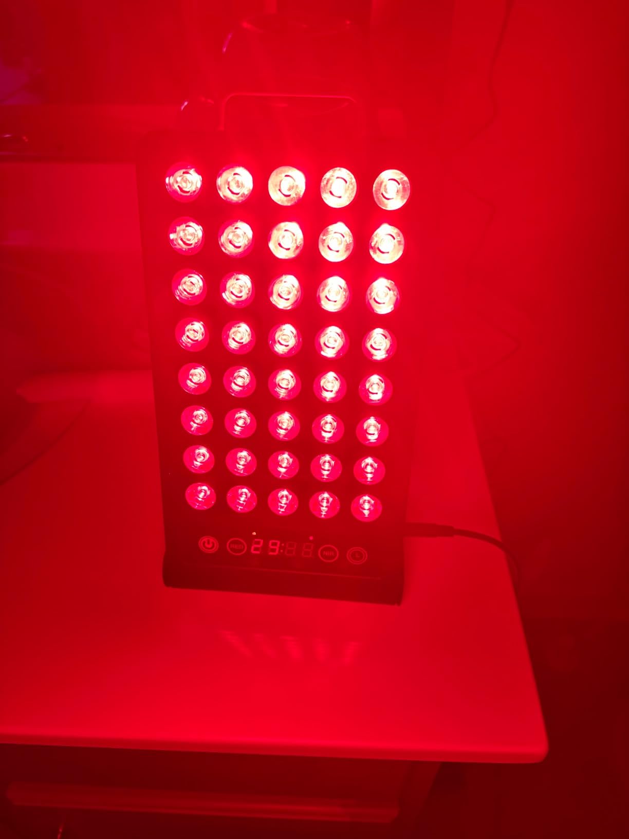 BestQool Red Light Therapy Panel, 660nm 850nm Red and NIR for Face, 50W customer photo 1