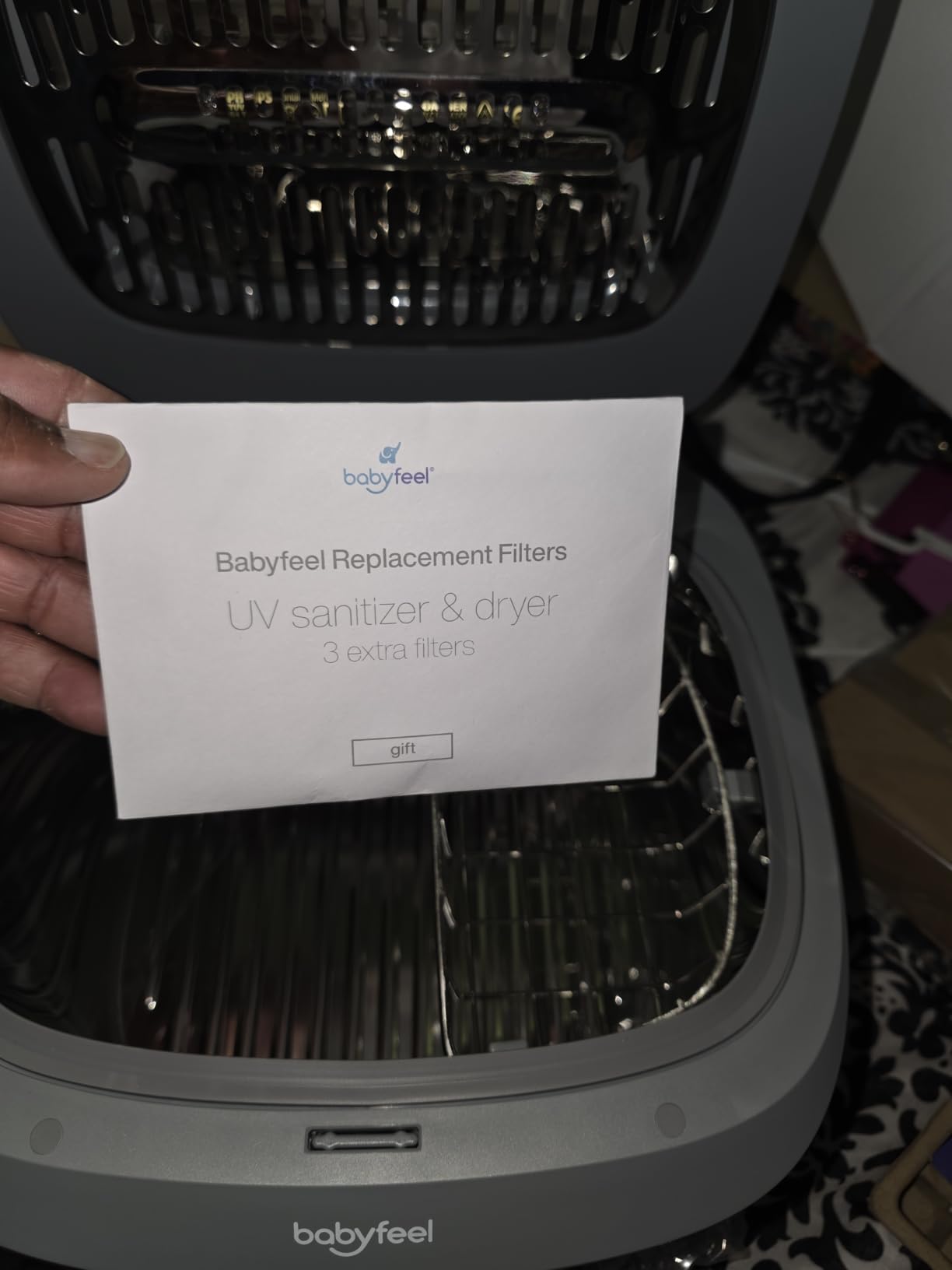 UV Light Sanitizer, UV Box Sanitizer, Conveniently Sanitizes in Minutes, Large Capacity, No Cleaning Required, Touch Control customer photo 1