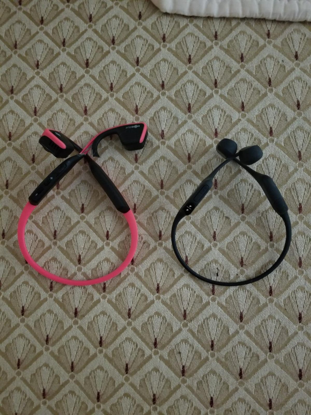 Aftershokz Aeropex Mini Bone Conduction Wireless Bluetooth Headphones customer photo 2
