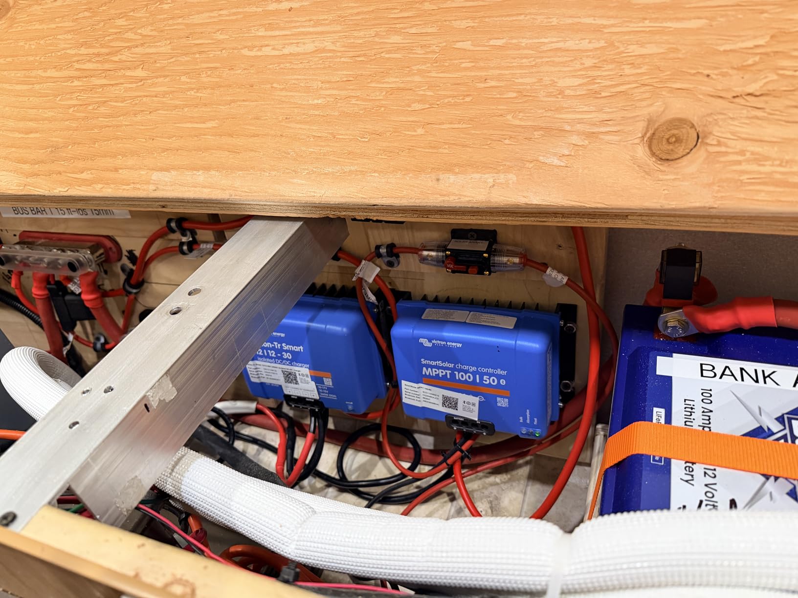 Victron Energy SmartSolar MPPT Tr Charge Controller 150V, 70A, 12/24/36/48V customer photo 1