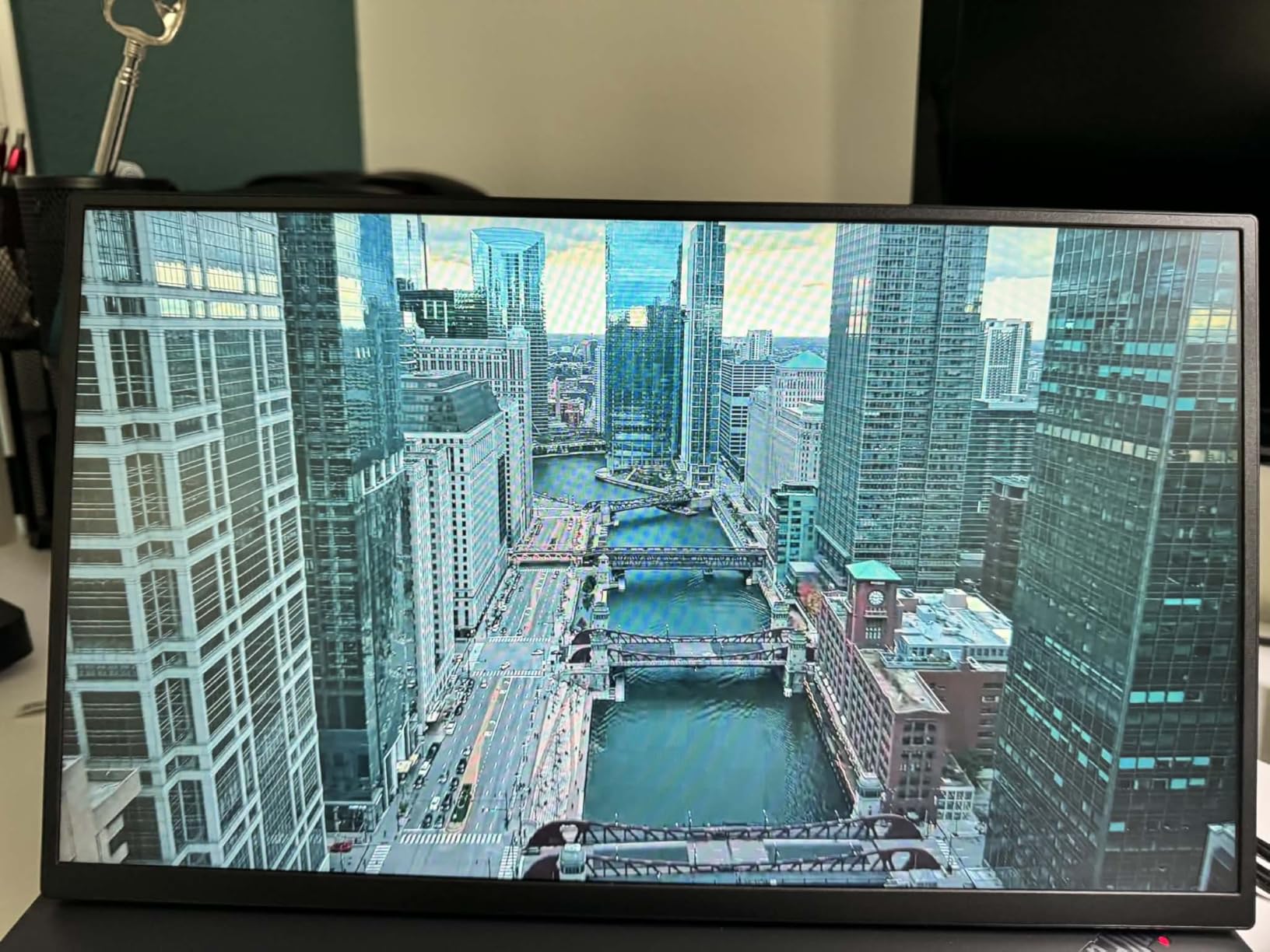 UPERFECT True 4K Portable Monitor QLED, 15.6