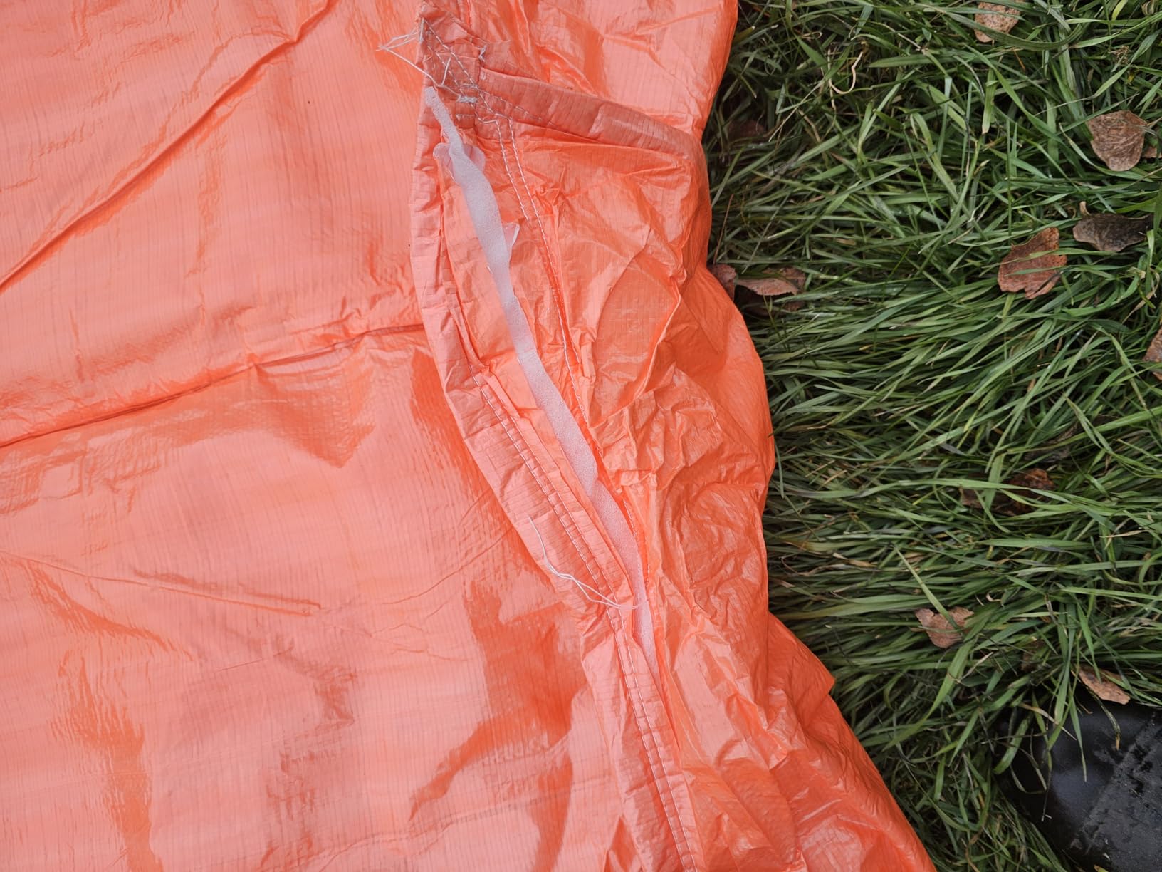 Turtle Life Concrete Curing Blanket 12x24 Feet, Multipurpose Waterproof Construction Insulate Heavy Duty Tarps with Ball Bungee Cords, 3.6mm/0.15inch Thickness, Orange, 1-Package customer photo 2