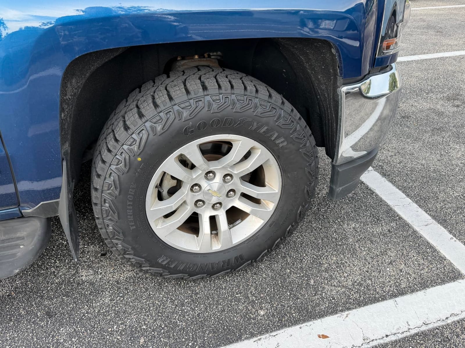 Goodyear Wrangler Territory MT LT275/65R18 113Q C Tire customer photo 2