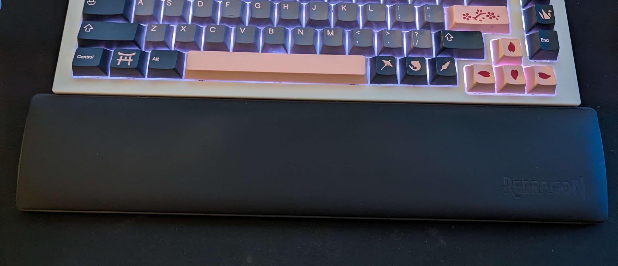 Redragon P036 Meteor M Computer Keyboard Wrist Rest Pad, Ergonomic Soft Memory Foam Wrist Support w/Anti-Slip Rubber Base, 80% 87 Keys TKL Size 14.13 x 2.87 in, 0.78 inch (20mm) Height, Black customer photo 1