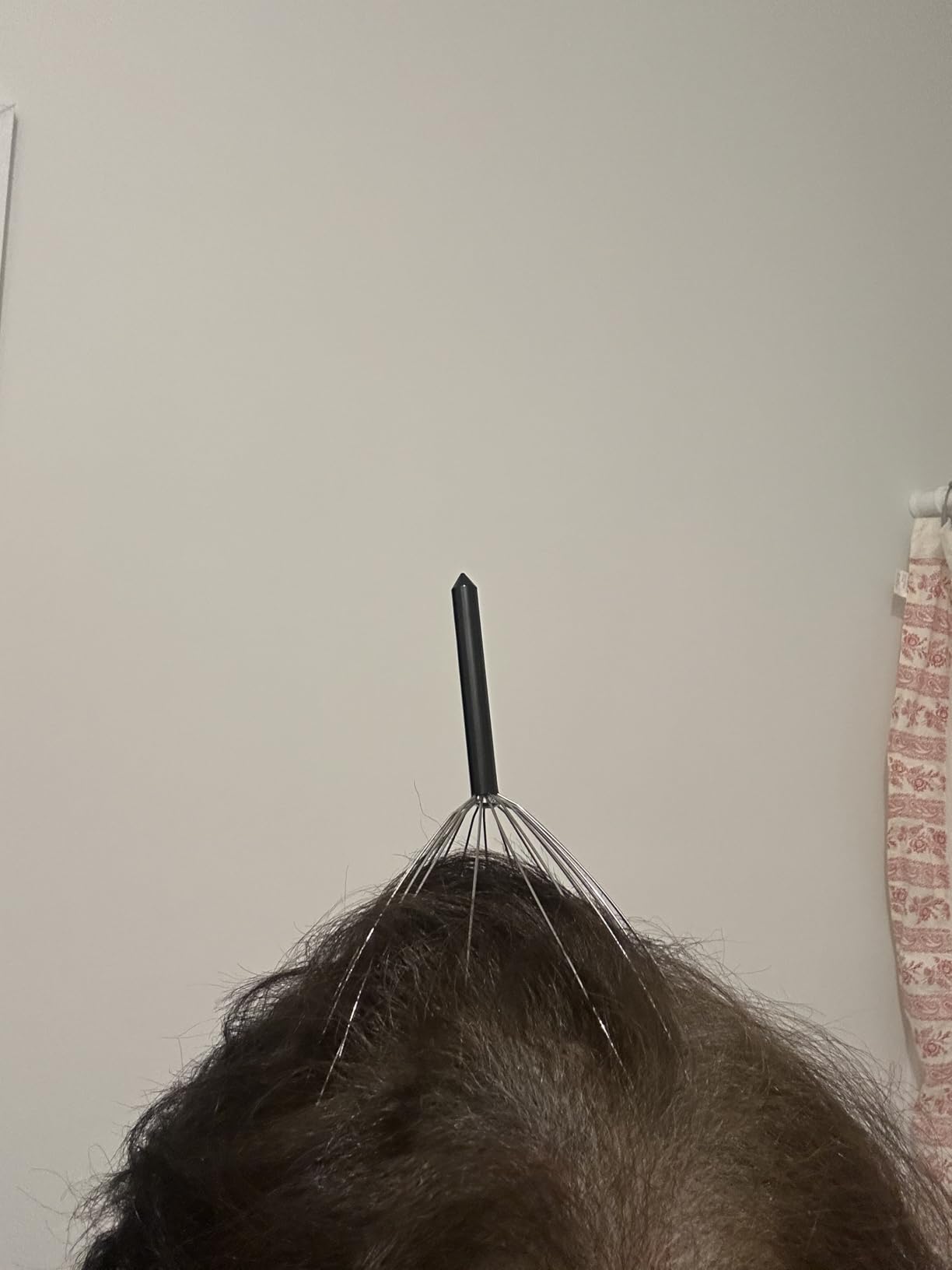 USAGA Head Massager Scalp Massager 20 Fingers Head Scratcher (Black&Black) customer photo 2