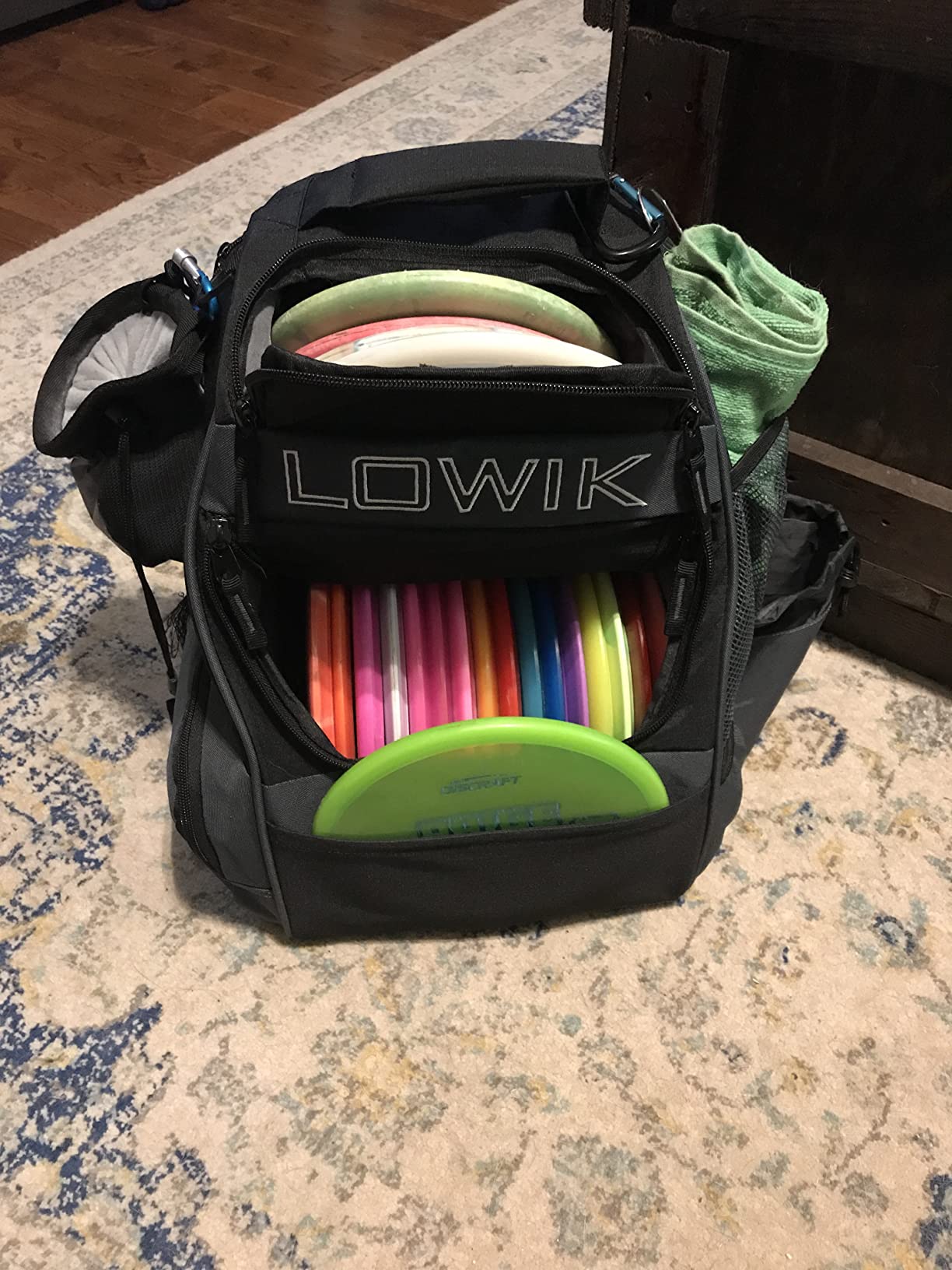 Disc Golf Bag, Multiple Storage Pockets Shuttle Disc Golf Bags Backpack, Lightweight Durable Easy to Carry Disc Golf Backpack with 20+ Disc Capacity for Beginner, Hobbyist, Adults customer photo 1
