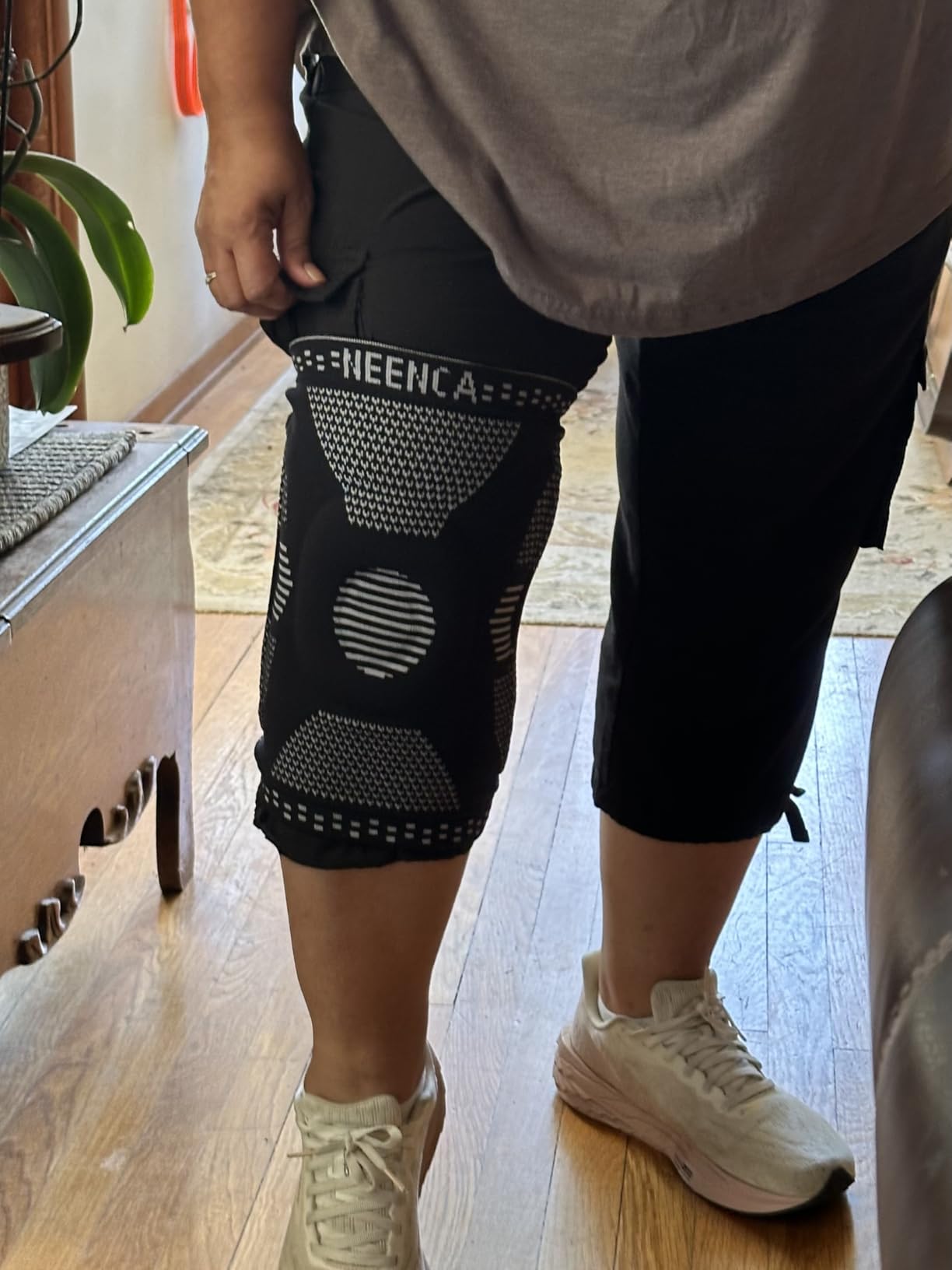 NEENCA Professional Knee Brace, Medical Knee Support for Women & Men Relief customer photo 2