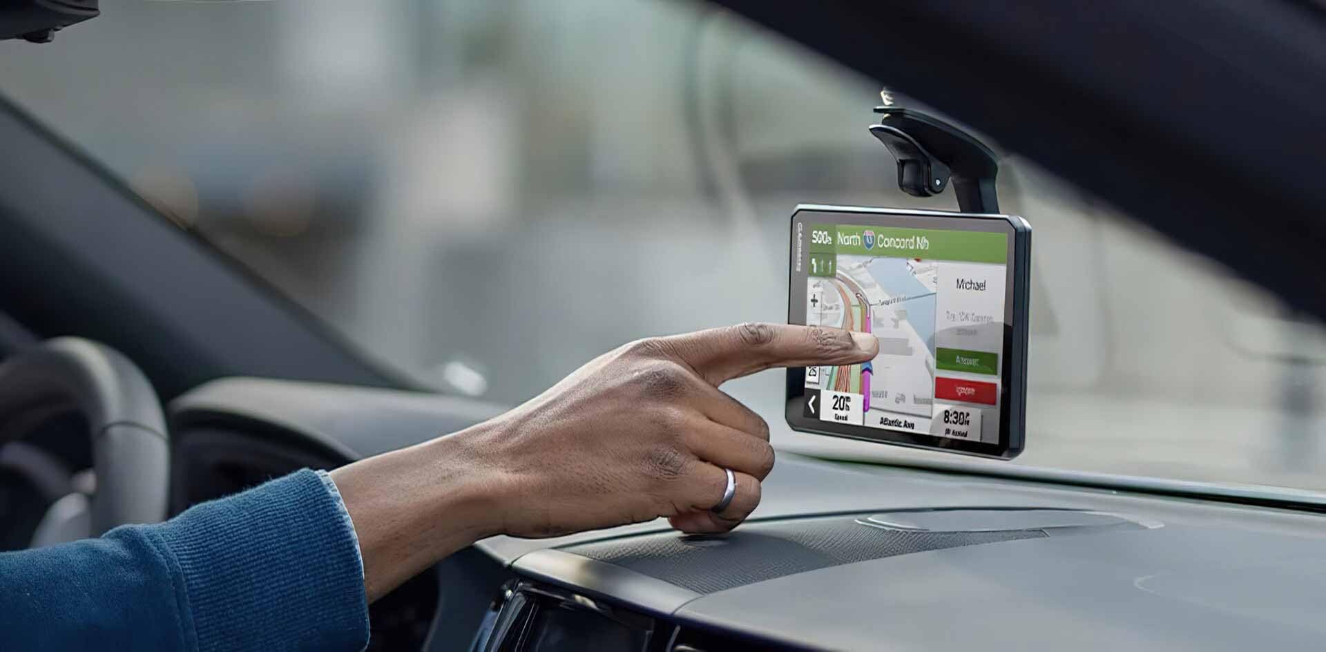 Garmin DriveSmart 66, 6-inch Car GPS Navigator with Bright, Crisp High-Resolution Maps and Garmin Voice Assist customer photo 1