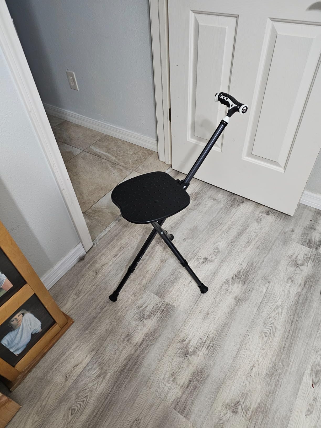 Yayayo Hold 440 lbs Folding Canes with Seat Walking Stick Height Adjustment Cane Seat Capacity Frosted Handle with Magnetic Therapy Stone Crutches Stool customer photo 2