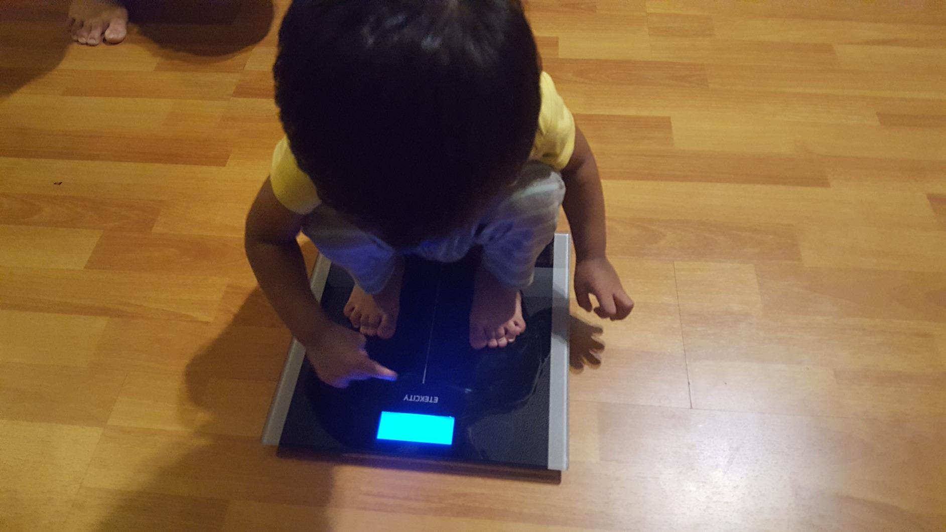 Etekcity Smart Scale for Body Weight and Fat, BMI, FSA Eligible, Black customer photo 2