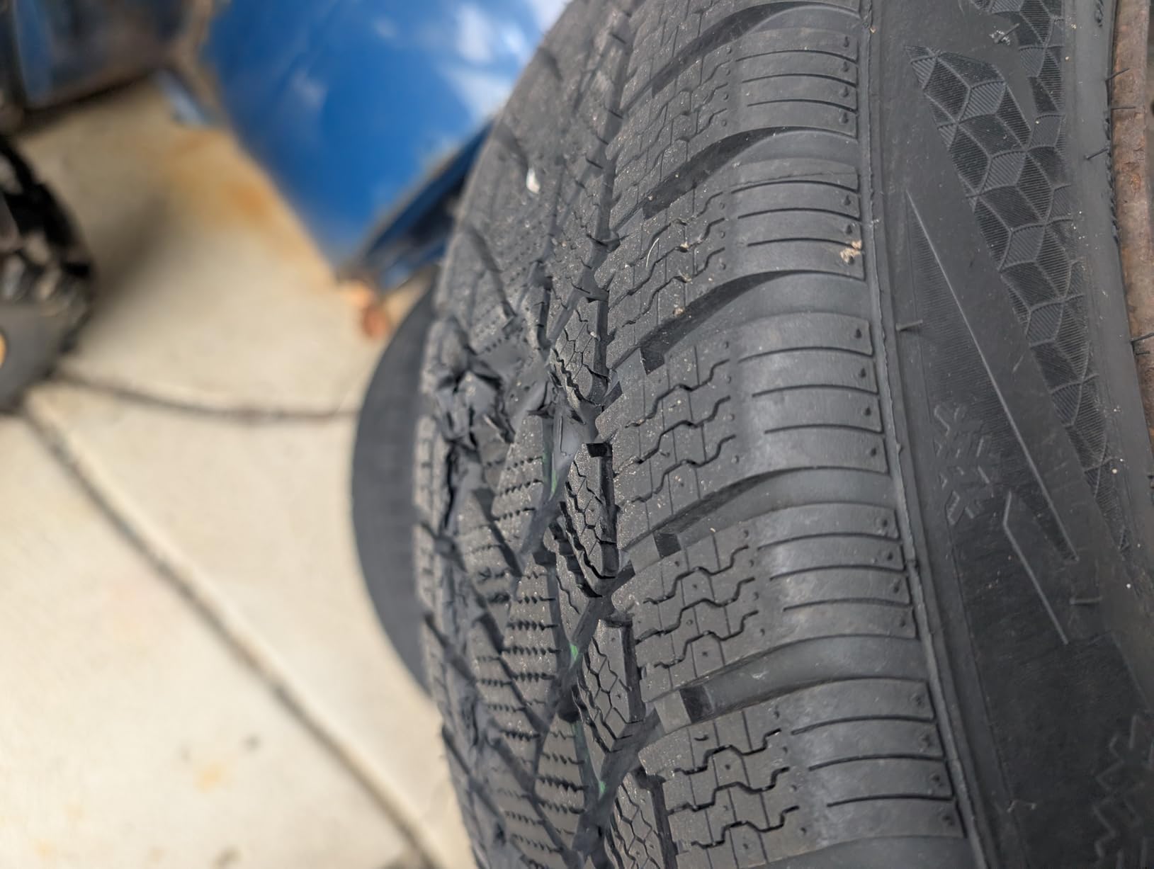 Armstrong Ski-Trac PC 185/65R15 88T SL Winter (Studless) Tire | Passenger Touring Winter Traction 88T Rated Standard Load Radial Construction Black Sidewall Tire customer photo 1