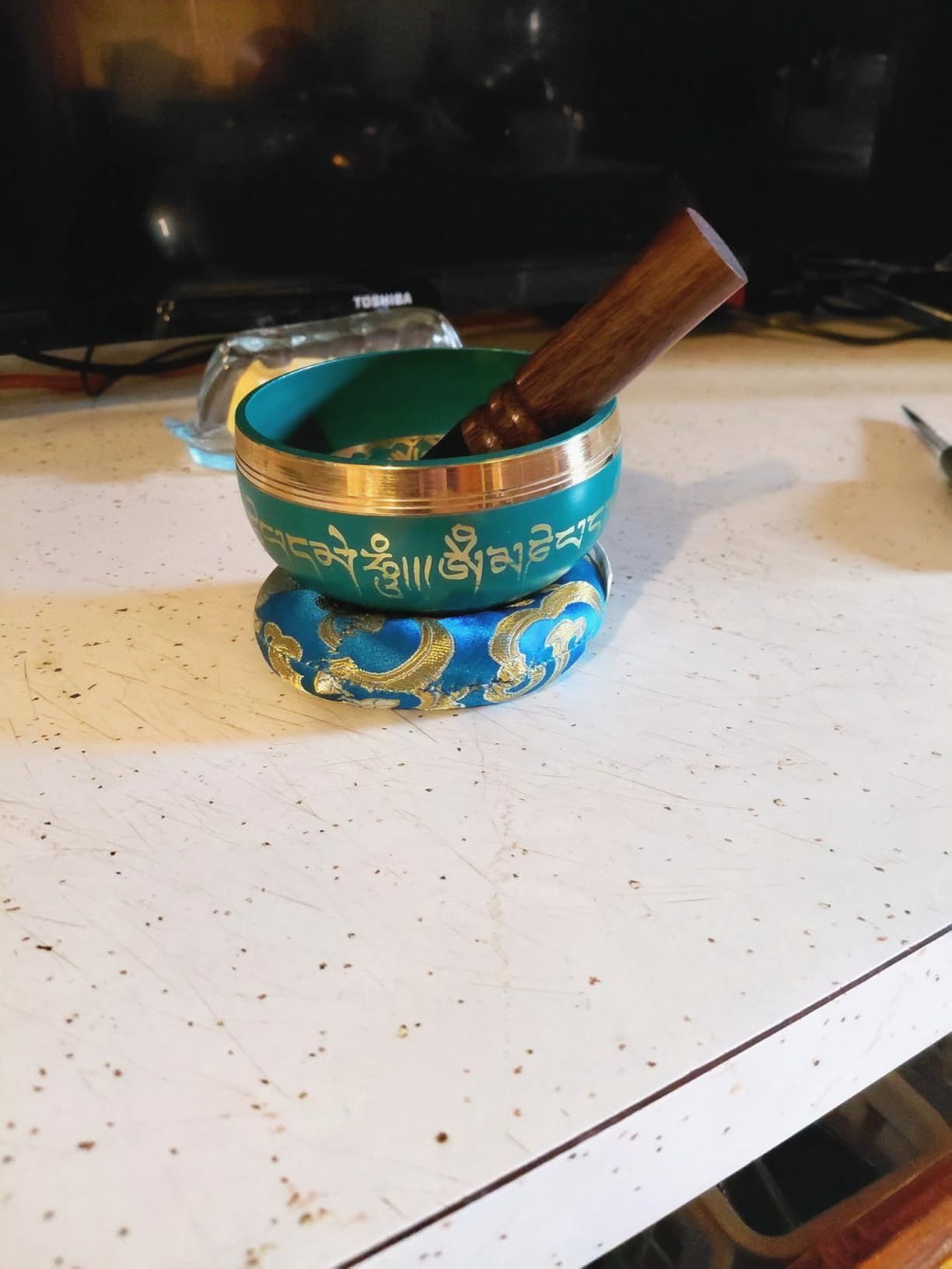 Premium Tibetan Singing Bowl Set – Handmade in Nepal Sound & Meditation Bowl – Spiritual Decor for Yoga, Wellness Spaces & Relaxation by Himalayan Bazaar (Brown & Red) customer photo 1