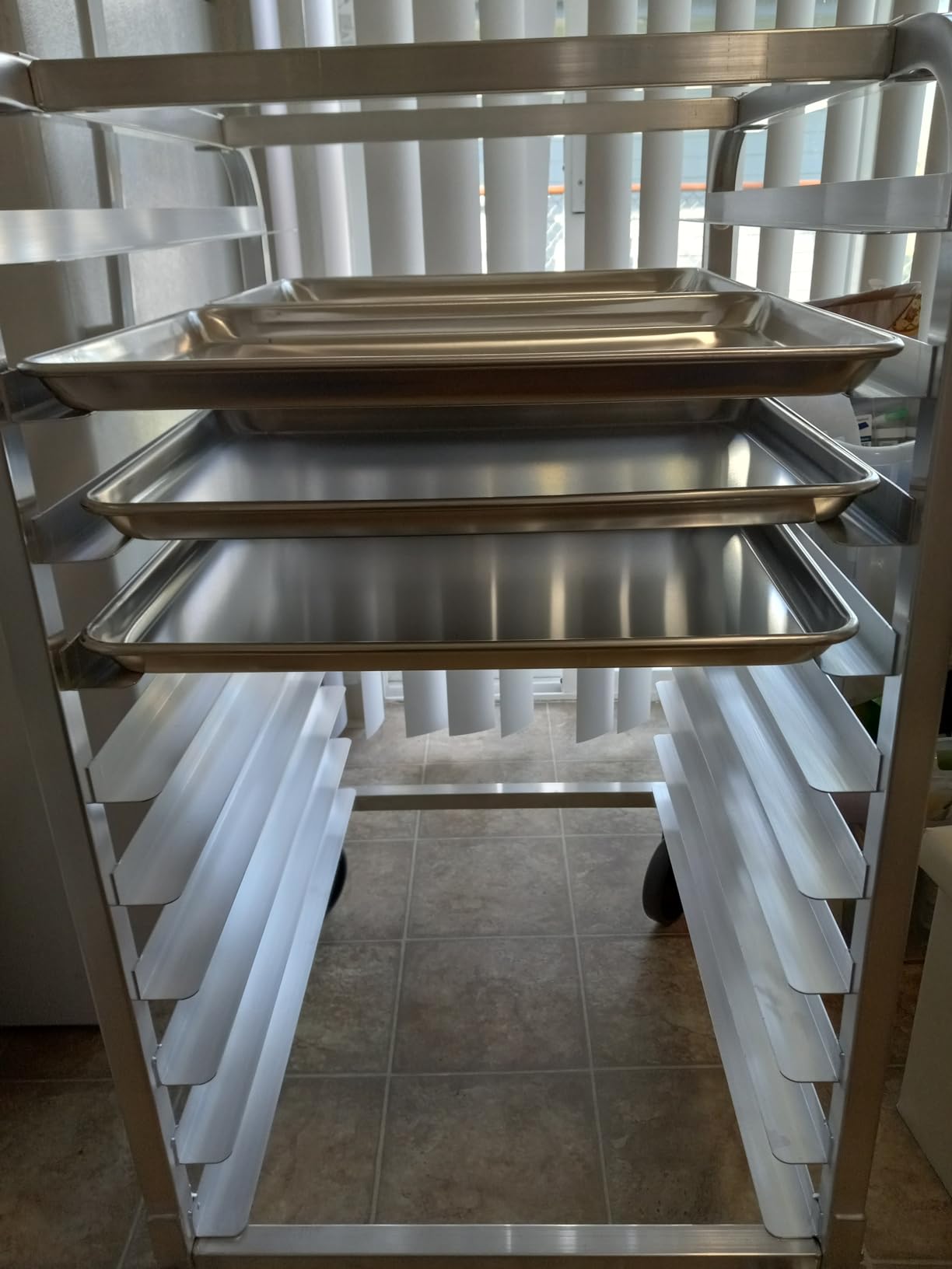 BIEAMA 20-Tier Aluminum Sheet Pan Rack, NSF Full Size Bun Pan Rack customer photo 2