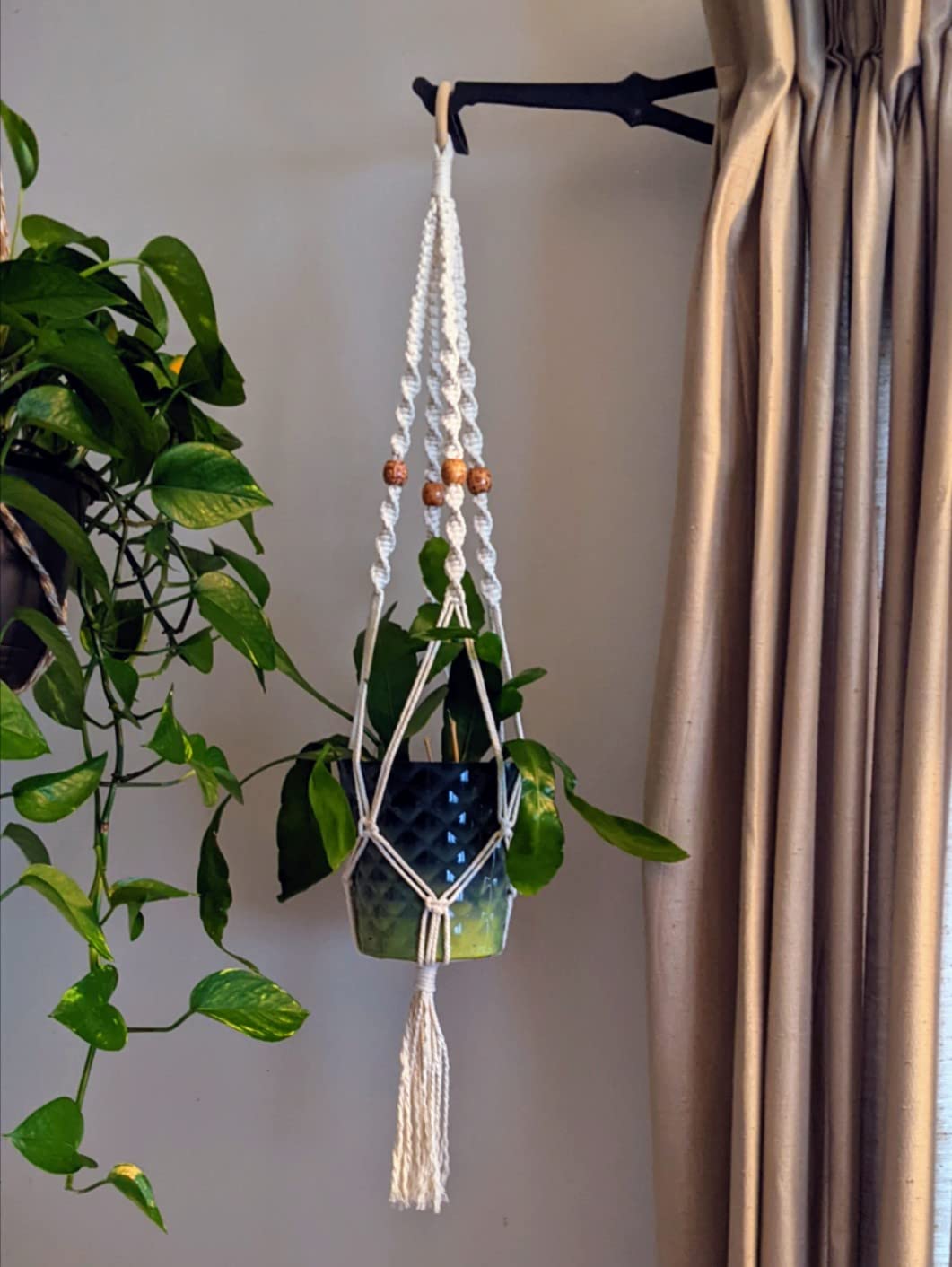 Hdviai Macrame Plant Hanger Kit, 3mm x 220Yards Cord for Adult Beginners DIY Macrame Wall Hanging Kit, with 2Pcs Wooden Dowels + Beginner's Manual + Soft Ruler+ Five Wooden Beads customer photo 2