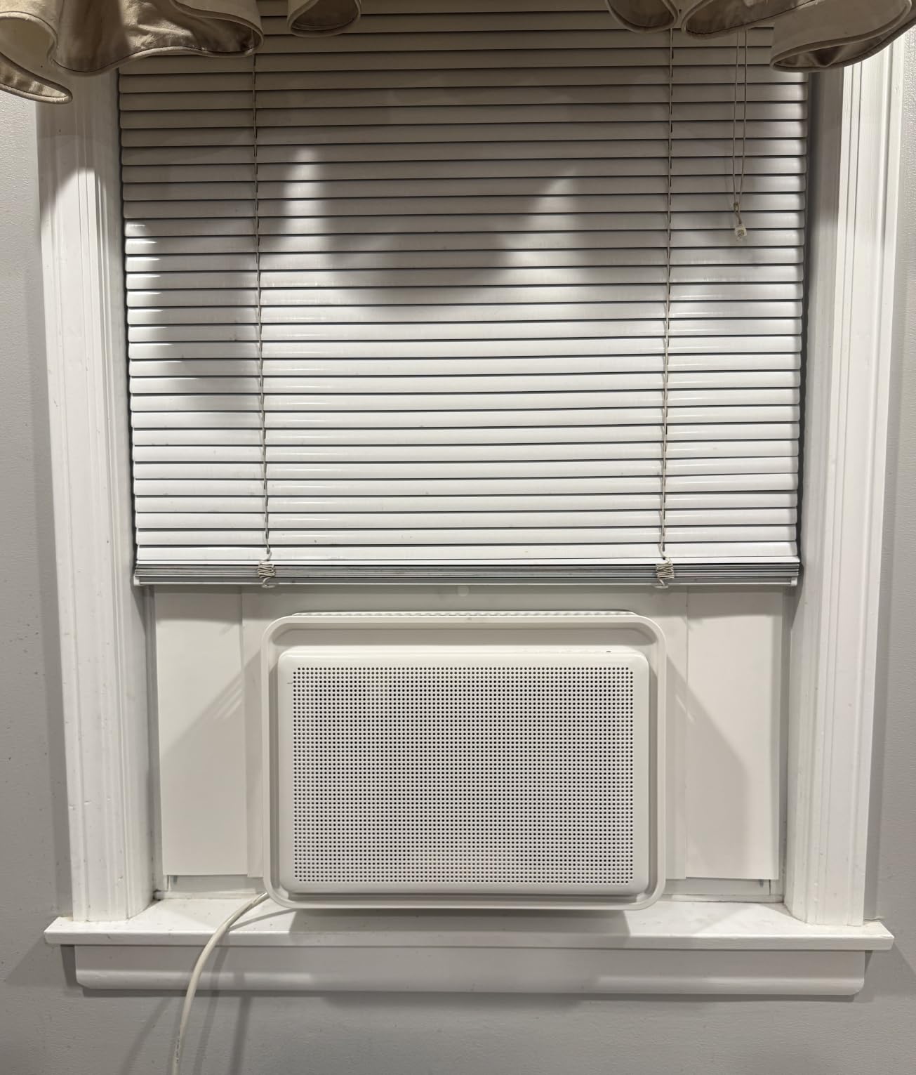 Windmill 6,000 BTU Window Air Conditioner, Cools up to 250 sq ft | Quiet and Smart, Easy Install, Voice-Enabled, Remote and App Control AC Unit, 6,000 BTU customer photo 1