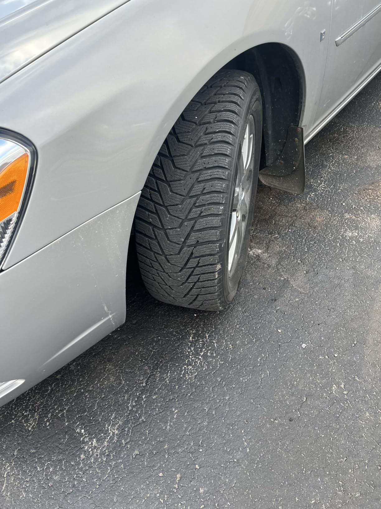 HANKOOK Winter ipike X W429 205/55R16 94T XL | Passenger Touring Studdable Winter Traction 94T Rated Extra Load Radial Construction Black Sidewall Tire customer photo 1