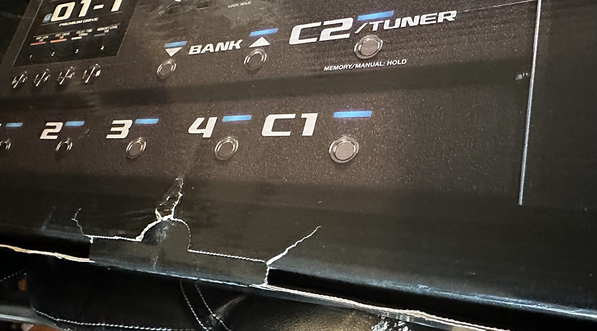 BOSS GX-100 Advanced Guitar Effects Processor | Authentic Tube Amp Tone with AIRD Technology, 32 Amp Types and 170+ BOSS Effects Derived from the Flagship GT-1000 customer photo 1