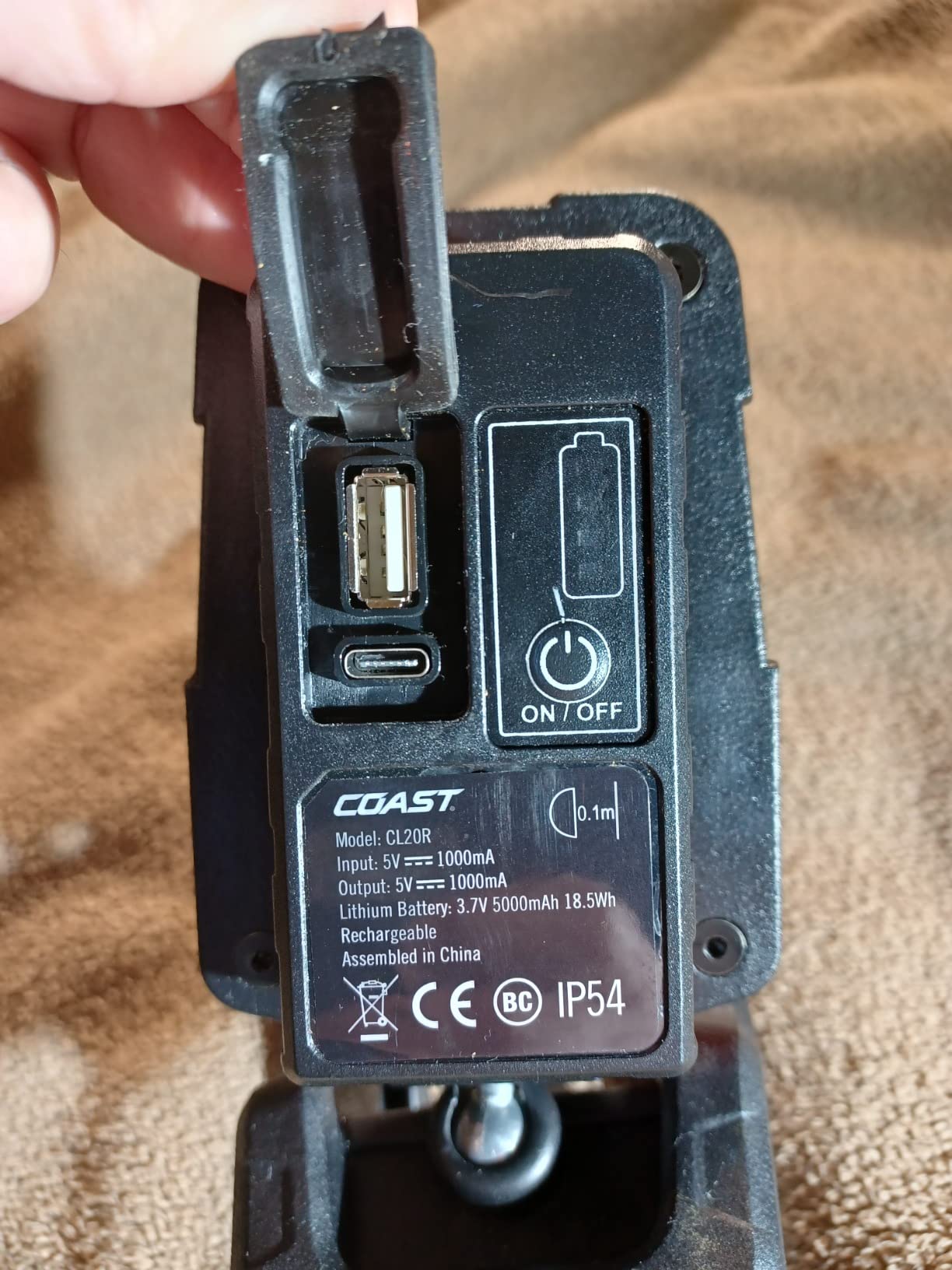 Coast CL20R 1750 Lumen Rechargeable Dual Power Rotating LED Magnetic Clamp Light with Wide Angle Flood Beam customer photo 1