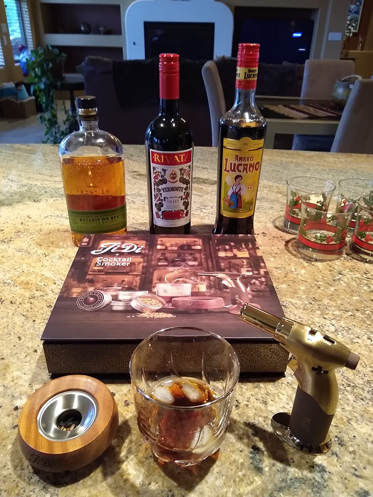 JIDI Whiskey Smoker Kit with Torch & Wood Chips, Old Fashioned Cocktail Smoker Kit, Bourbon Cocktail Smoker Kit, Ideal Gift for Men, Dad & Whiskey Lovers (No Butane) customer photo 2