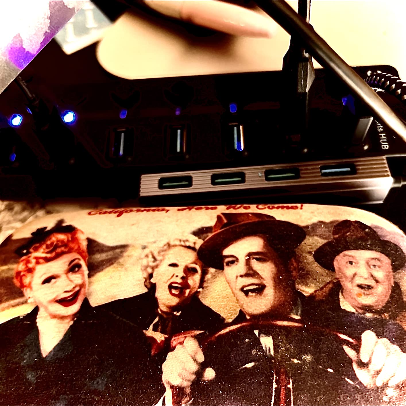 USB Hub 7 Port, USB Splitter with Individual On/Off Switches and Lights customer photo 2