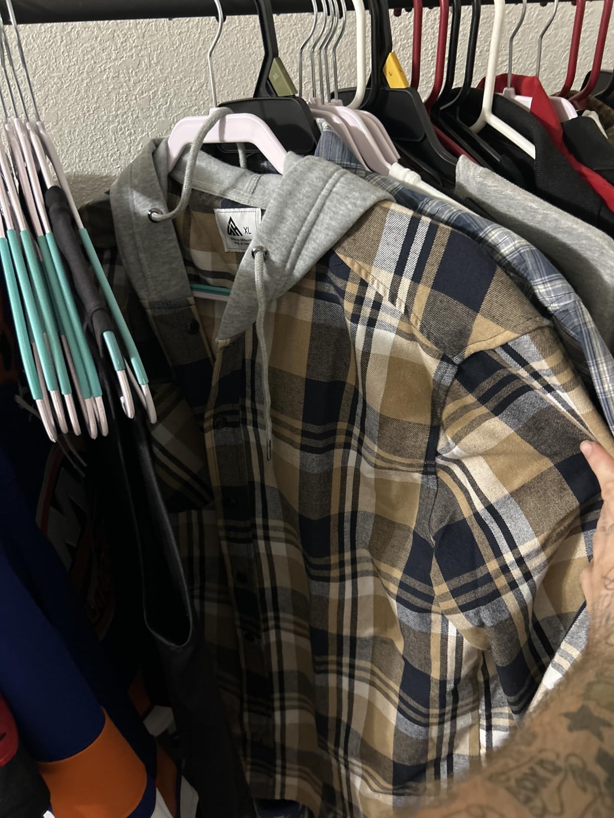 ZITY Men's Flannel Hoodie Shirts Casual Button Down Long Sleeve Plaid Shirt customer photo 2