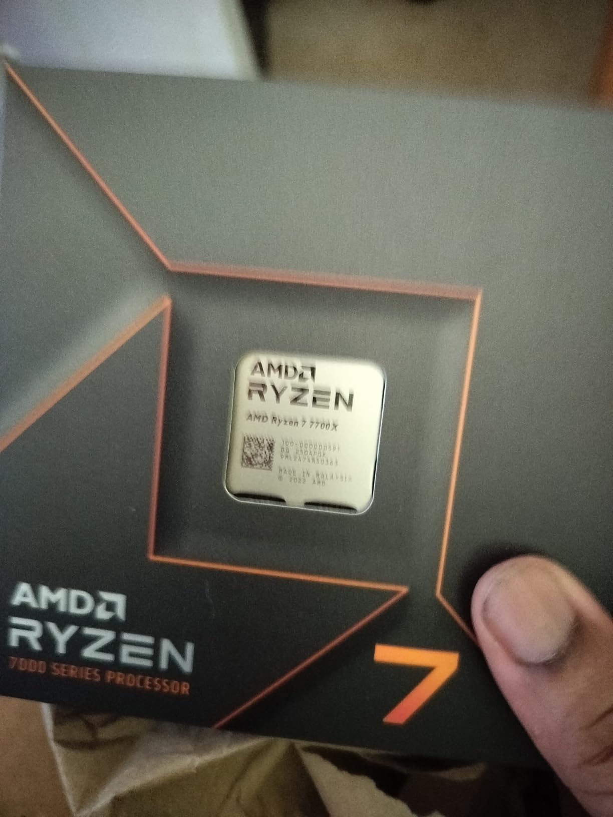 AMD Ryzen 7 7700X 8-Core, 16-Thread Unlocked Desktop Processor customer photo 2