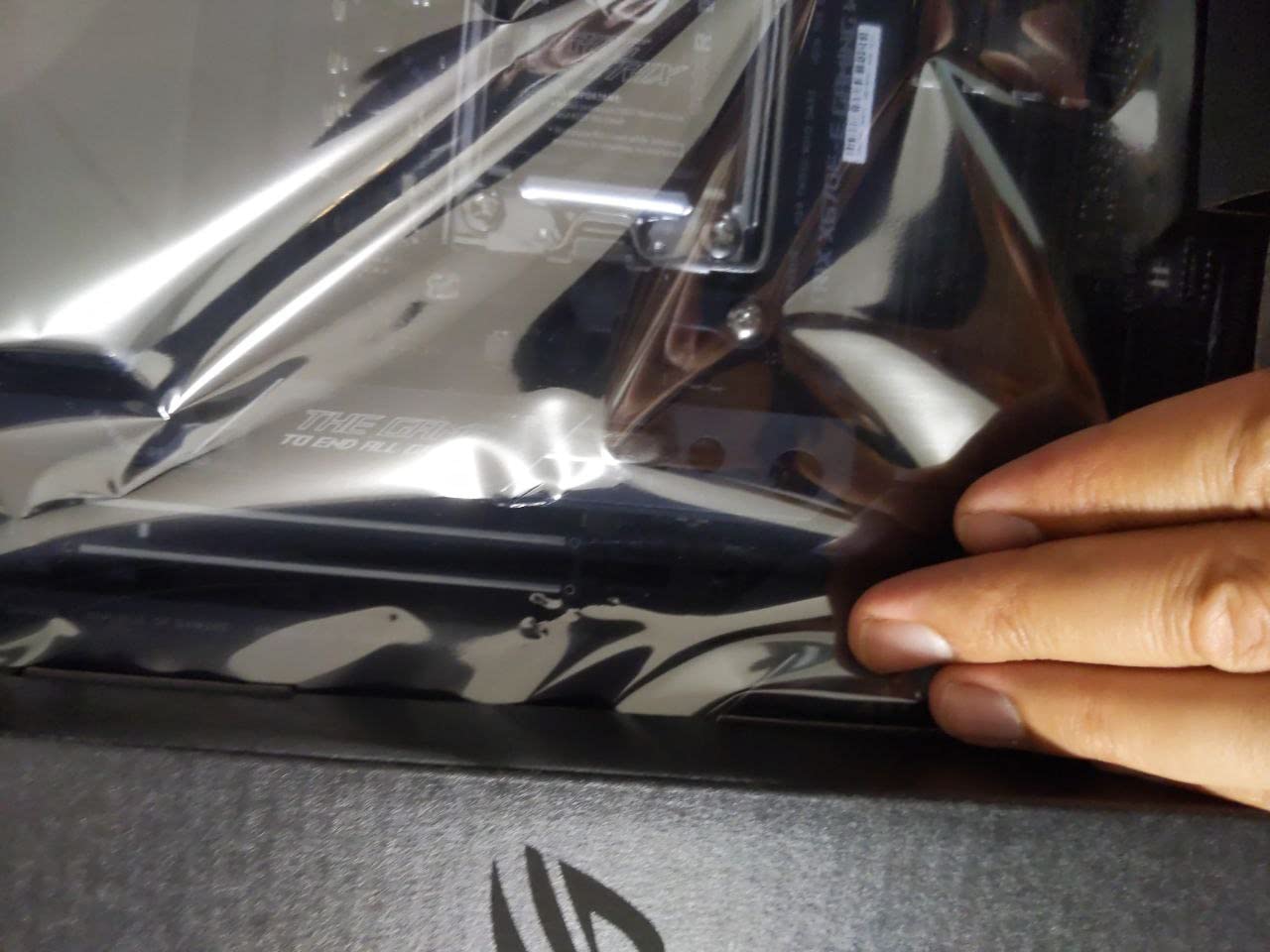 ASUS ROG STRIX X670E-E GAMING WIFI AMD X670 AM5 Ryzen™ Desktop 9000 8000 & 7000 ATX motherboard, 18+2 power stages, DDR5, 4x M.2 slots with heatsink, PCIe® 5.0, USB 3.2 Gen 2x2, WiFi 6E, AI Cooling II customer photo 1