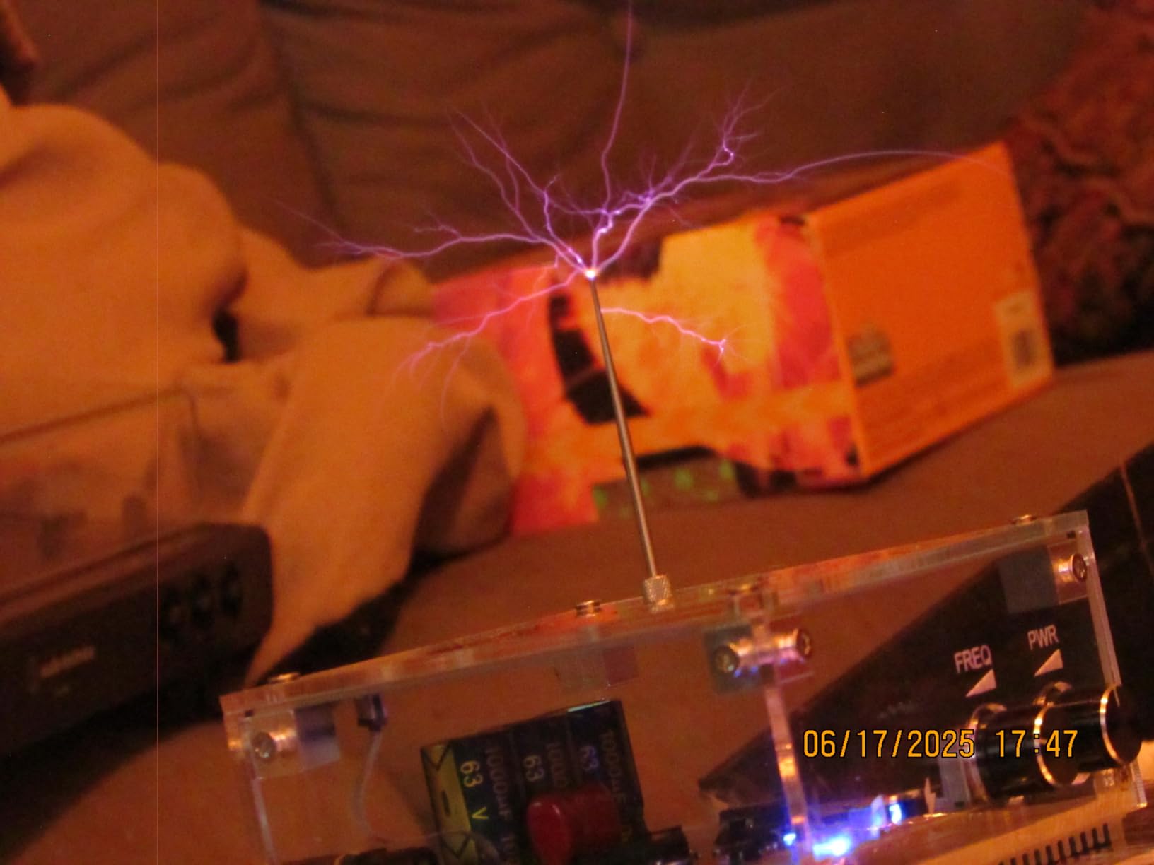 Music Tesla Coil Arc Plasma Coil Desktop Toy Divvlur Science Education kit Model TS10-001 customer photo 1