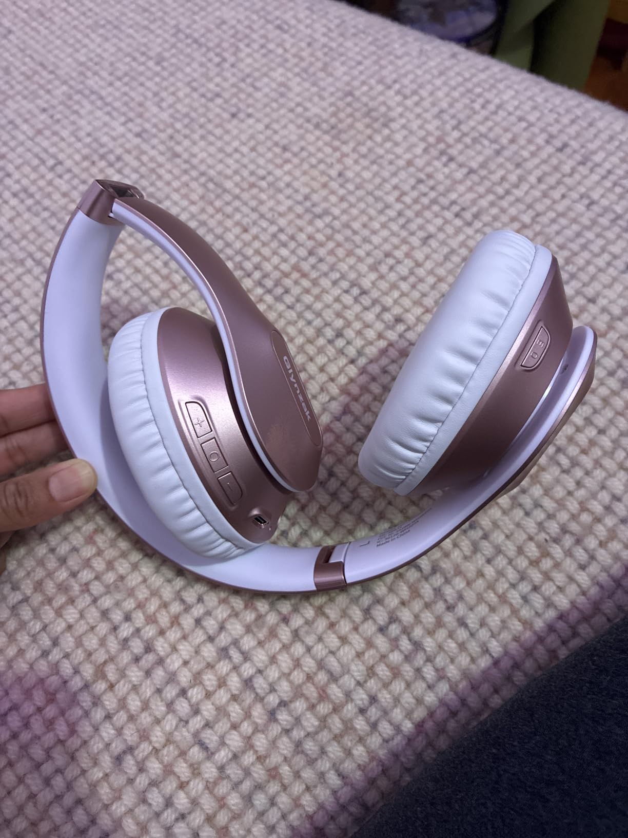 Wireless Bluetooth Headphones Over Ear V6.0 HiFi Stereo with Mic customer photo 1