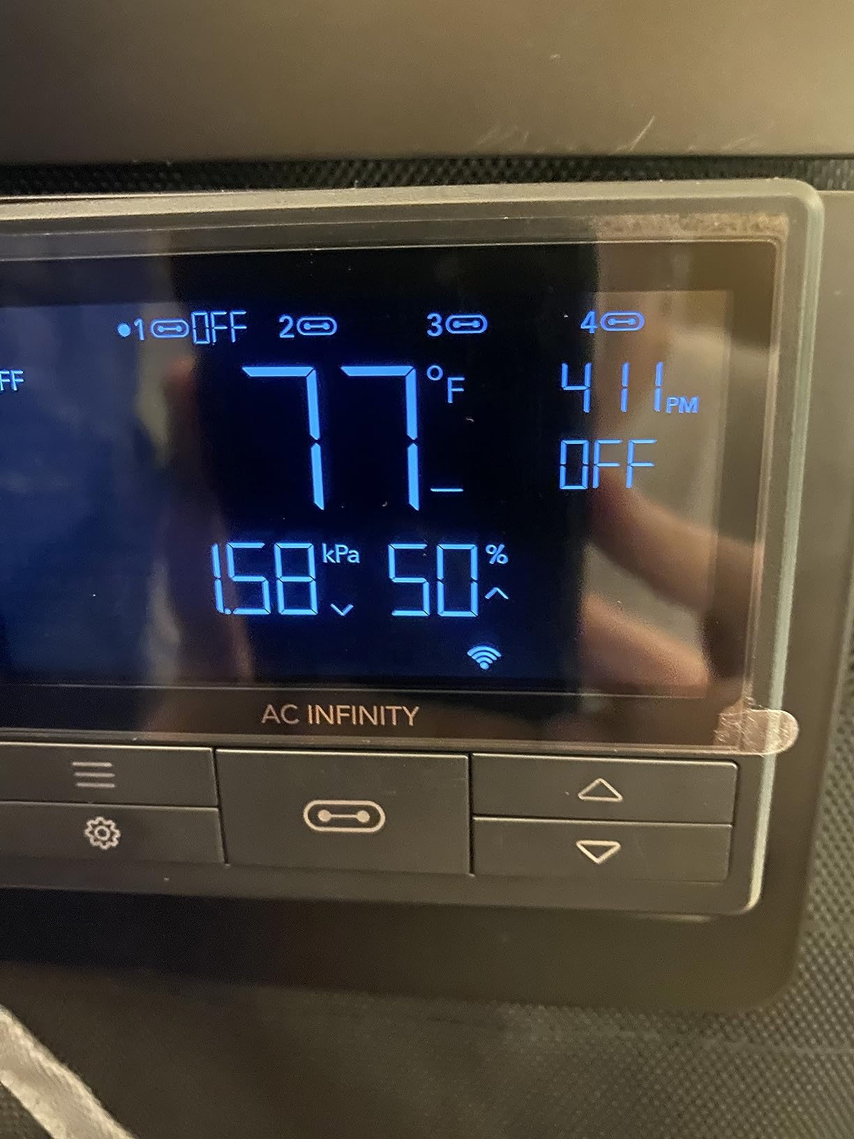 AC Infinity Controller 69 PRO, Environmental Controller for Grow Tents | VPD Temp Humidity Control, 4 UIS Ports, WiFi App, Data Insights Alerts, Automate Fans, Grow Lights, Humidifiers, Heaters customer photo 2