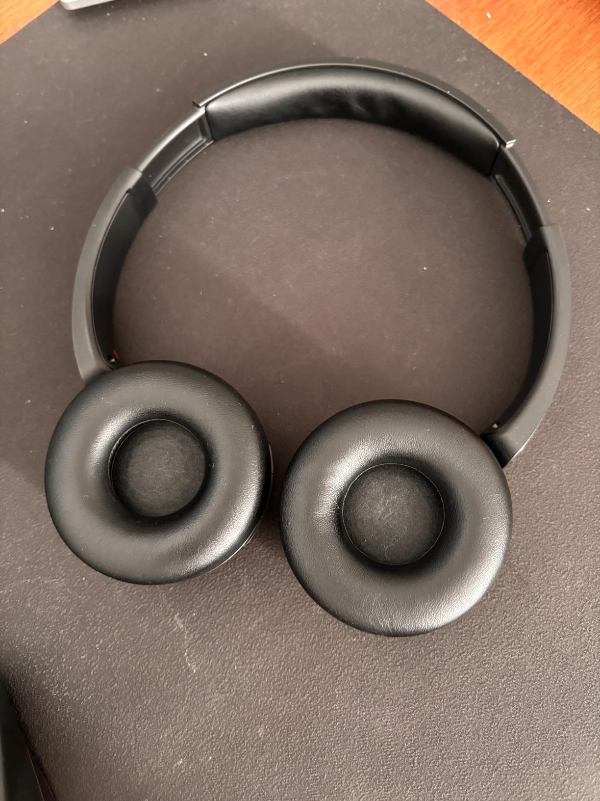 Sony WH-CH520 Wireless On-Ear Bluetooth Headphones with Microphone, Blue customer photo 2