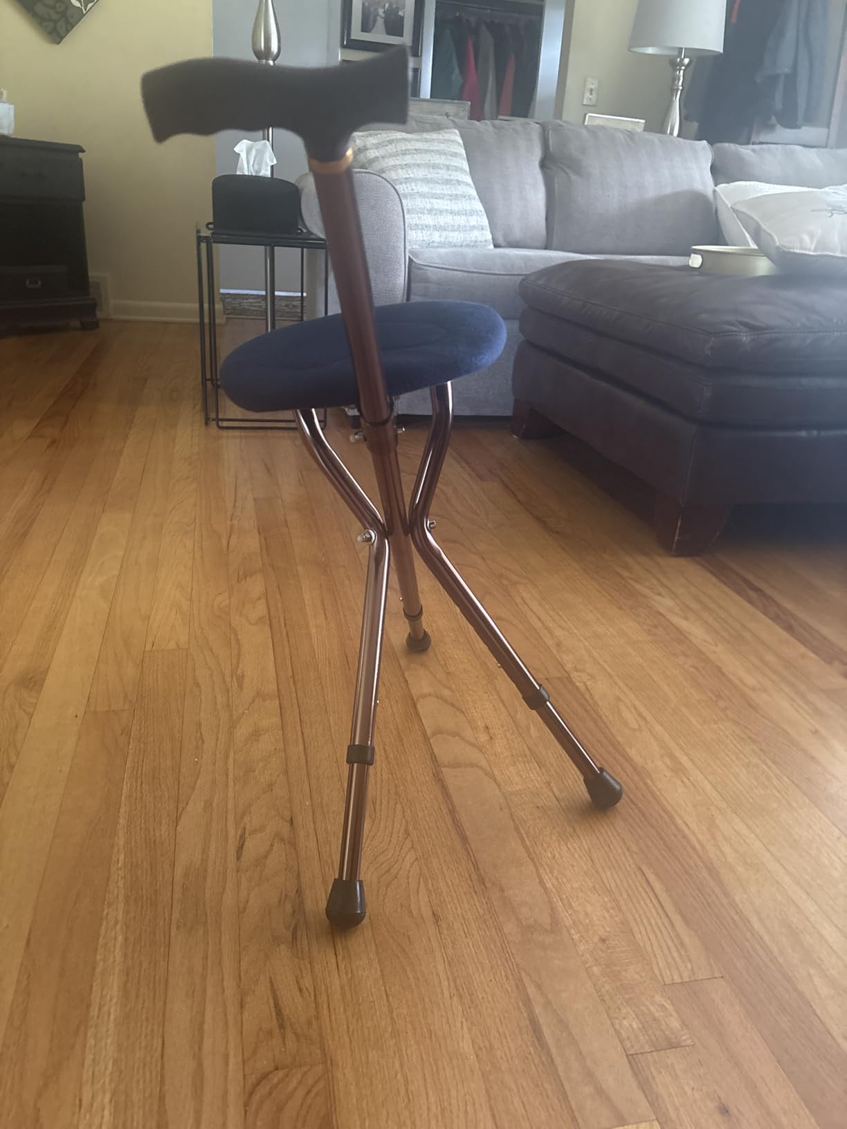 Cane with Seat for Men 265 lbs Capacity, Large Seat Board Height Adjustable Foldable Walking Cane with Seat, Cane and Chair Dual-use for Elderly Men, Adults and Convalescent People customer photo 2