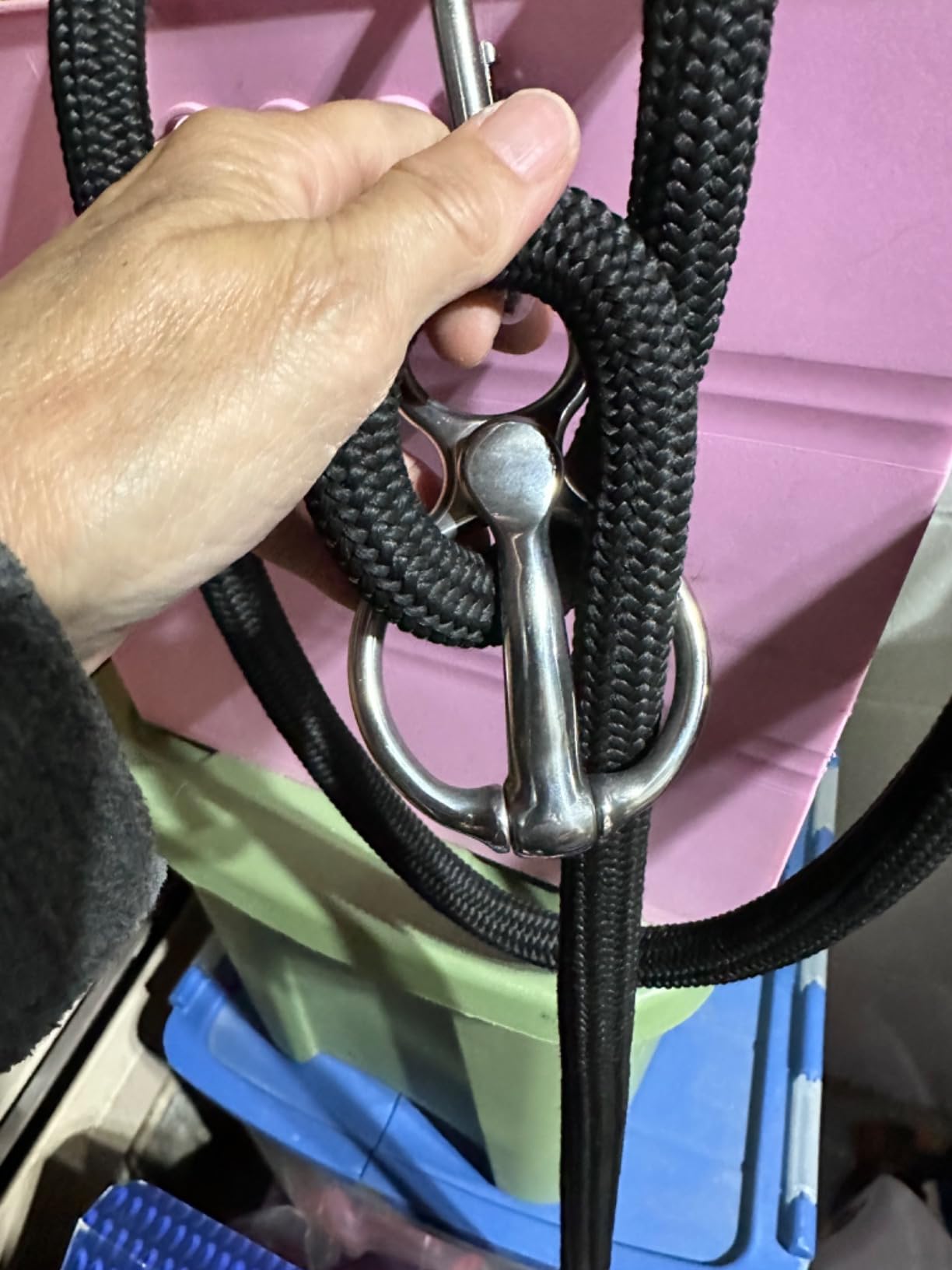 Horse Tie Ring, Safe Tie Horse Supplies, Humane Way Tie Ring, Magnetic Ring for Tying and Retracting, Helps Horse Pull Back and Releases Stress from The Horse customer photo 1