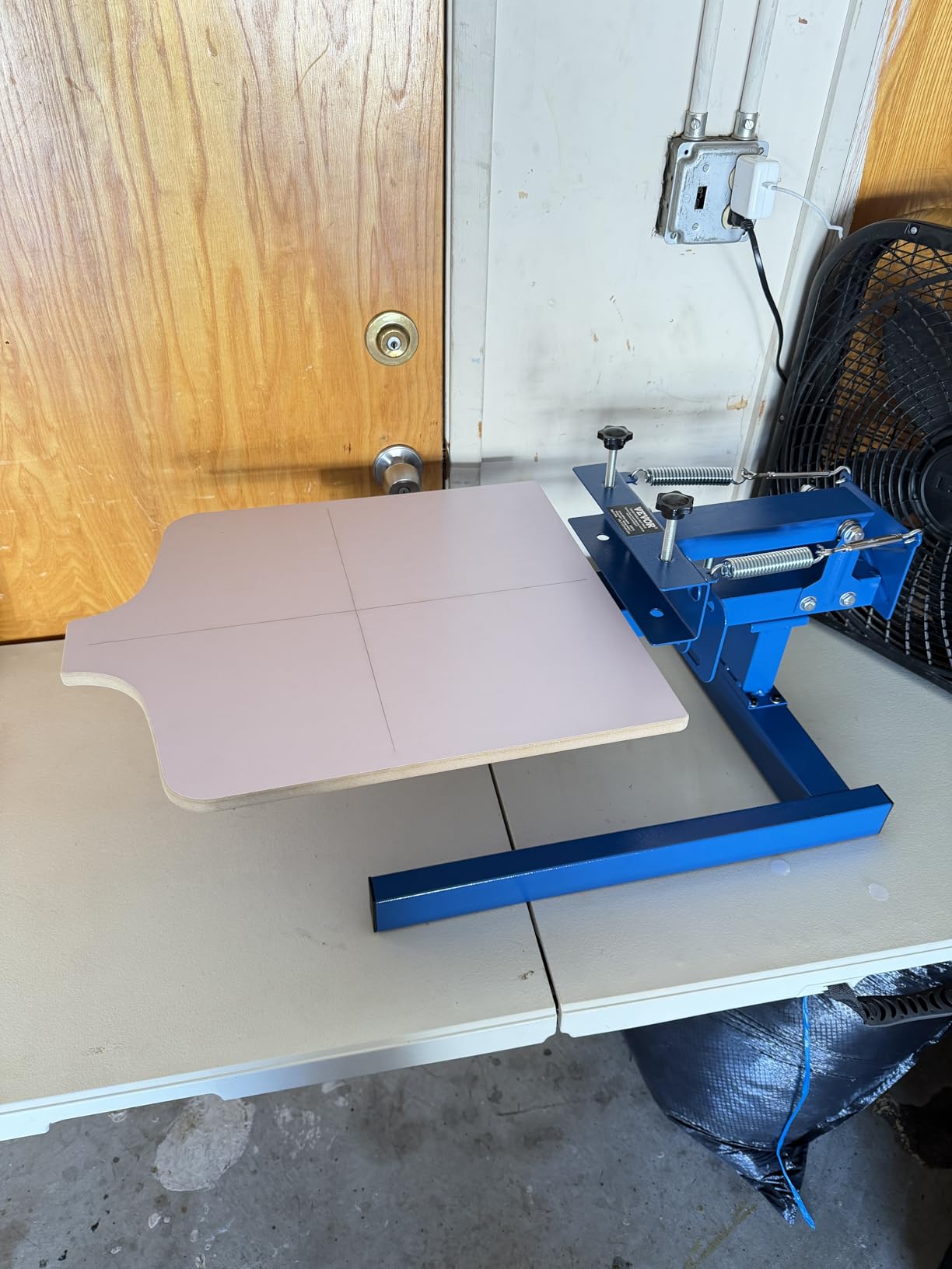 VEVOR Screen Printing Machine 1 Color 1 Station Silk Screen Printing Press | For T-Shirt DIY Printing, 21.2 x 17.7 in/54 x 45 cm Screen Printer Press, Double-Layer Positioning Pallet, Adjustable Tension customer photo 1