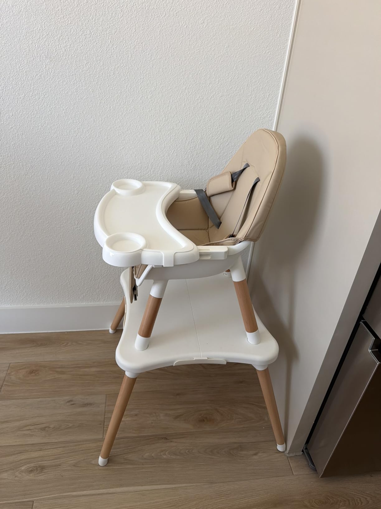 6 in 1 High Chair for Babies & Toddlers, Convertible Wooden Baby Highchair | Table and Chair Set, Baby Feeding Chair with 5-Point Adjustable Harness, 4-Position Removable Tray & PU Seat Cushion, Black customer photo 2
