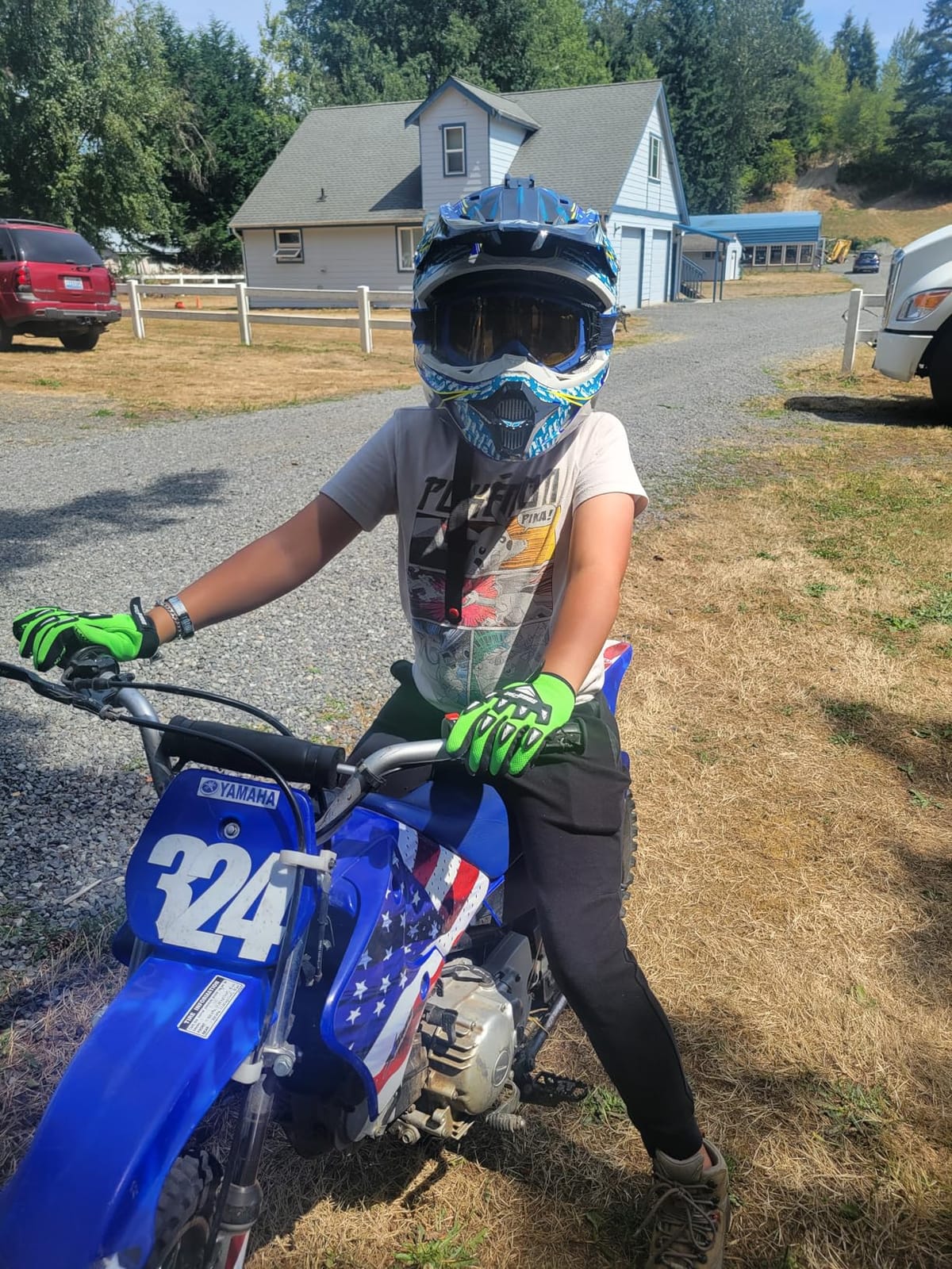 Youth Motocross Gloves - Antislip Kids Dirt Bike Gloves | Pro-Grade Protection for Dirt Bike & BMX Rider, High-Performance Motorcycle Gear for Boys & Girls, Built for Future Champions customer photo 1