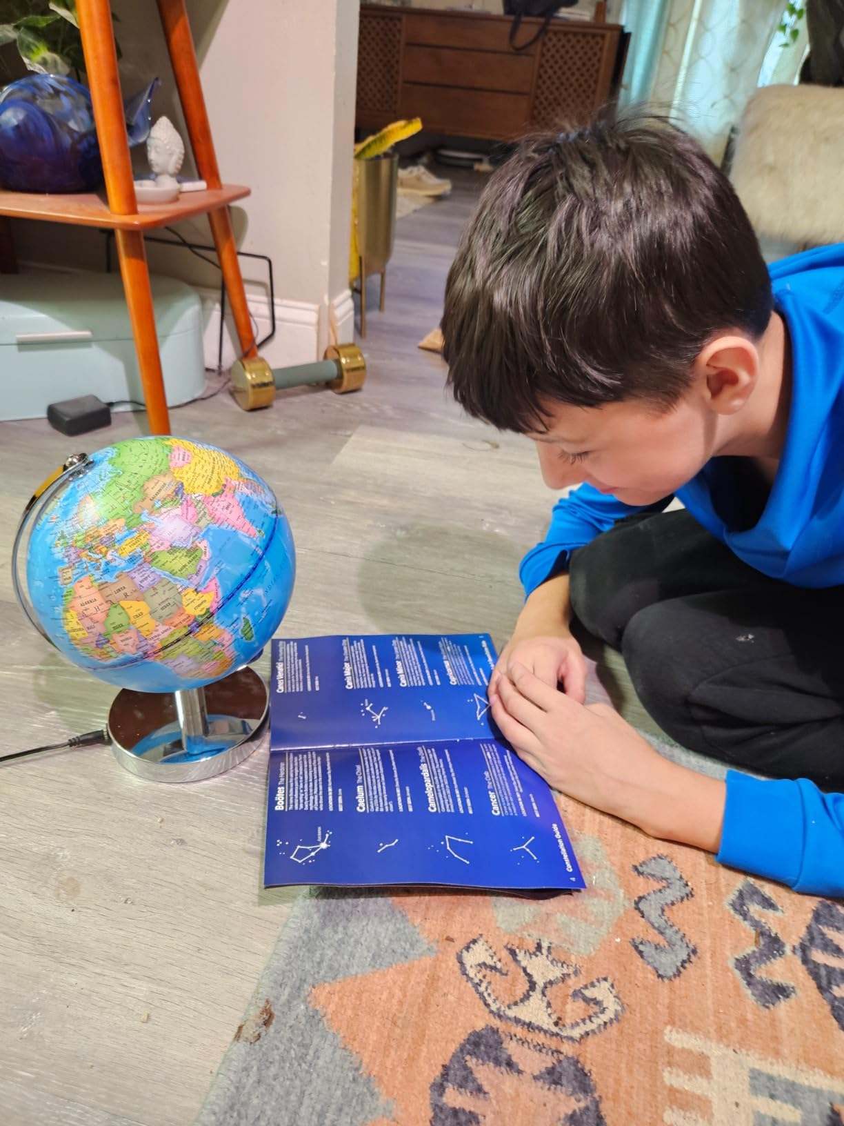 USA Toyz Illuminated Globe for Kids Learning- 3-in-1 STEM Globes of the World with Stand, Constellation Map, Built-in LED Night Light Desk Globe Lamp, Non-Tip Metal Base, 9.75” Tall, 7 Inch Diameter customer photo 1