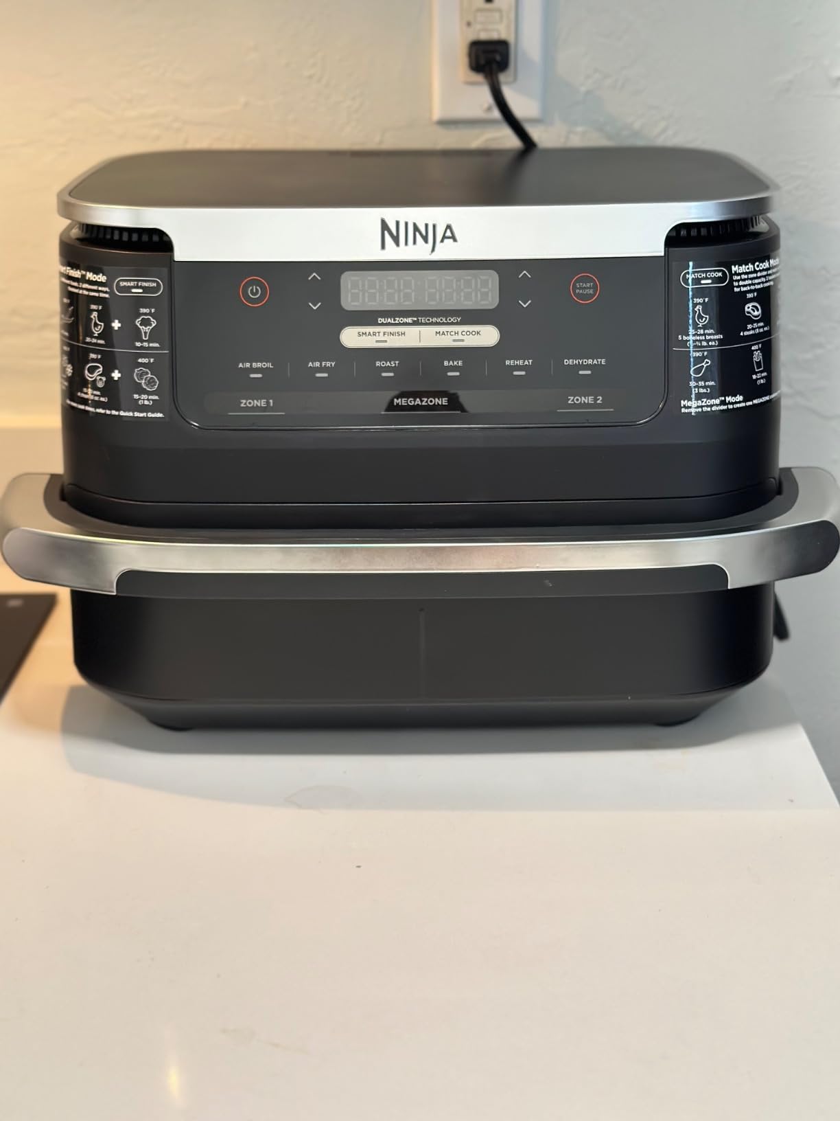 Ninja Foodi Air Fryer, 7 Qt MegaZone, 6-in-1, Black, DZ071 | Air fry, roast, broil, bake, reheat, dehydrate, 450F max, 2x3.5 Qt baskets, Smart Finish customer photo 2