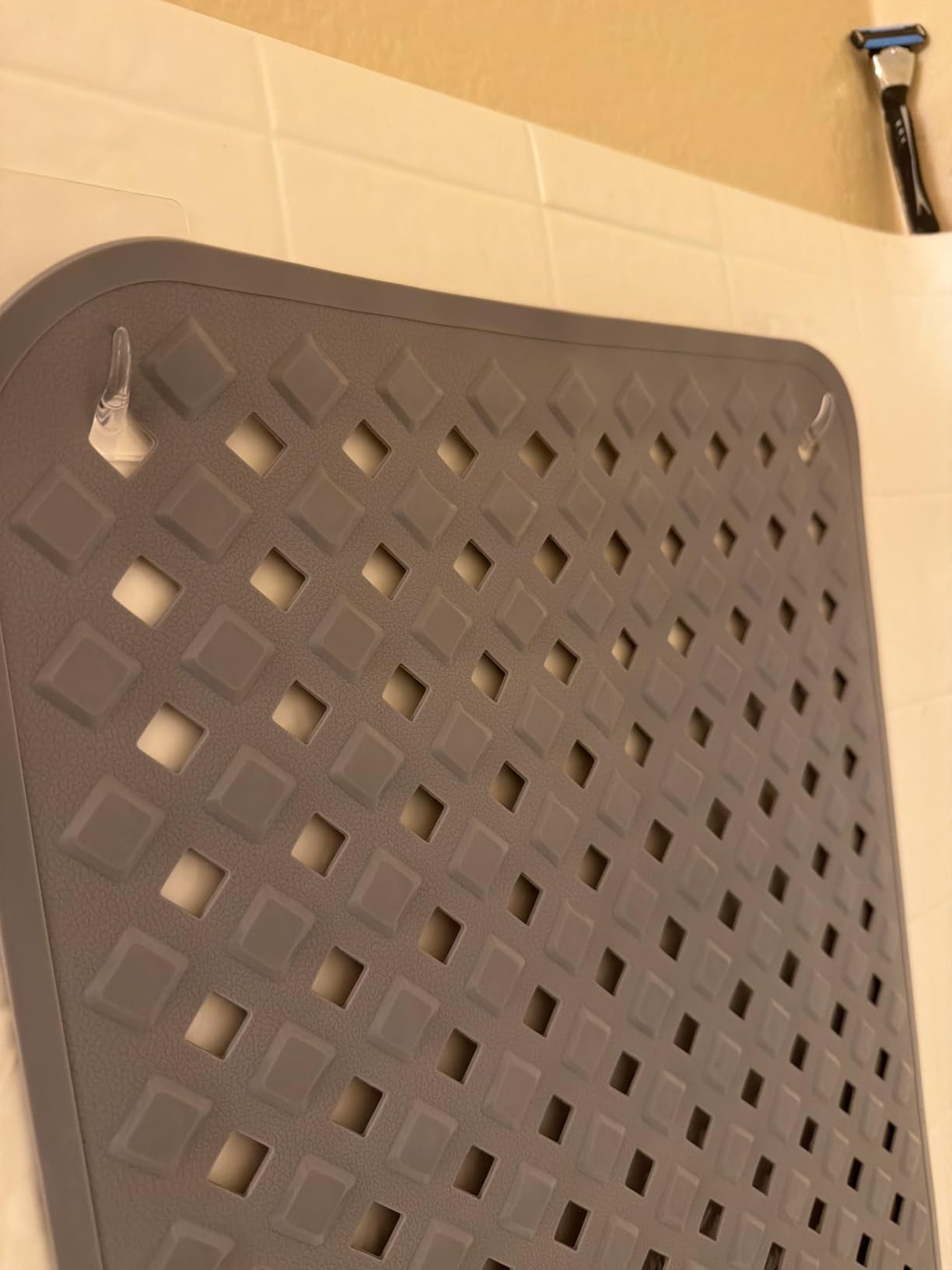 homerella Bathtub Mat Non Slip 35x16 Shower Mat Non Slip Anti Mold BPA Free customer photo 2