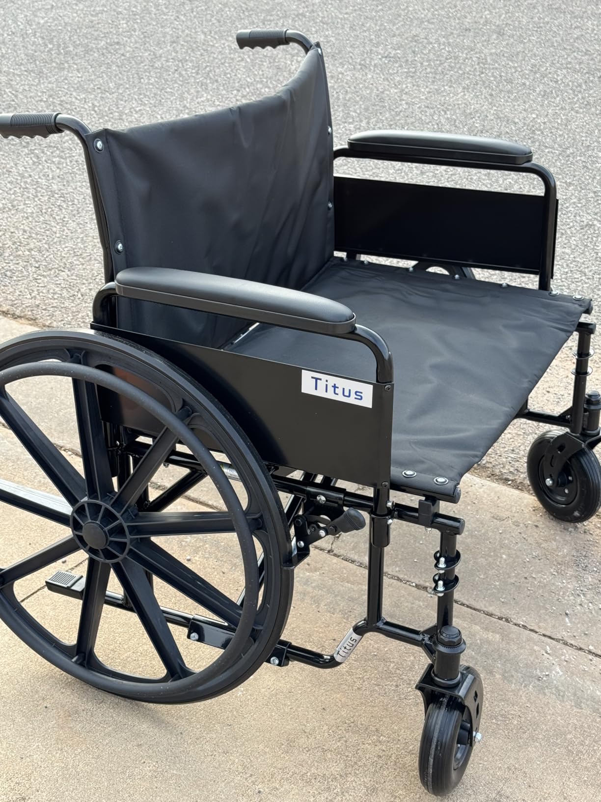 Heavy Duty Bariatric Wheelchair for Adults - 500lb - 24” Seat Width - K7 customer photo 1