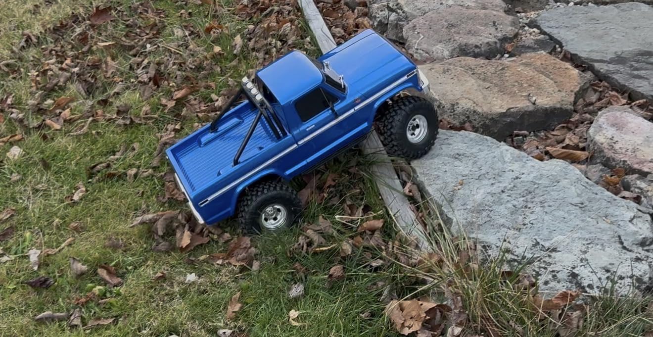 Traxxas TRX-4 Ford F-150 High Trail Edition 1/10 Scale 4X4 Crawler (Black) customer photo 2