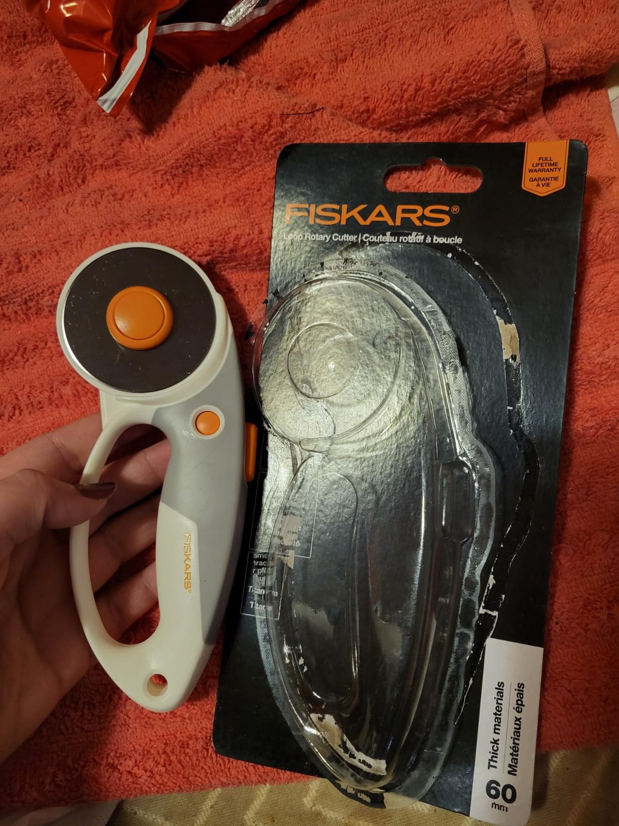 Fiskars 60mm Loop Titanium SoftGrip Rotary Cutter for Fabric & Sewing customer photo 1