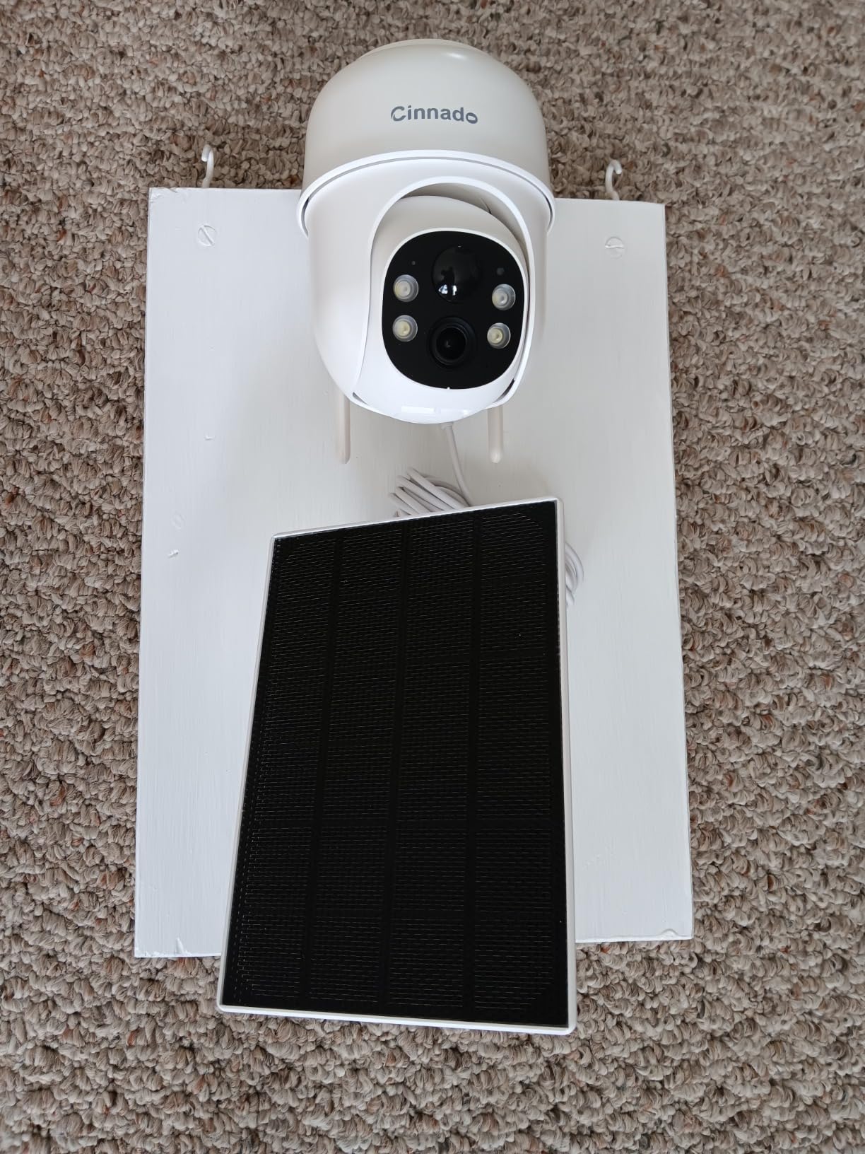 Cinnado 2K Solar Wireless Outdoor Cameras for Home Security White B6 2Pack customer photo 1