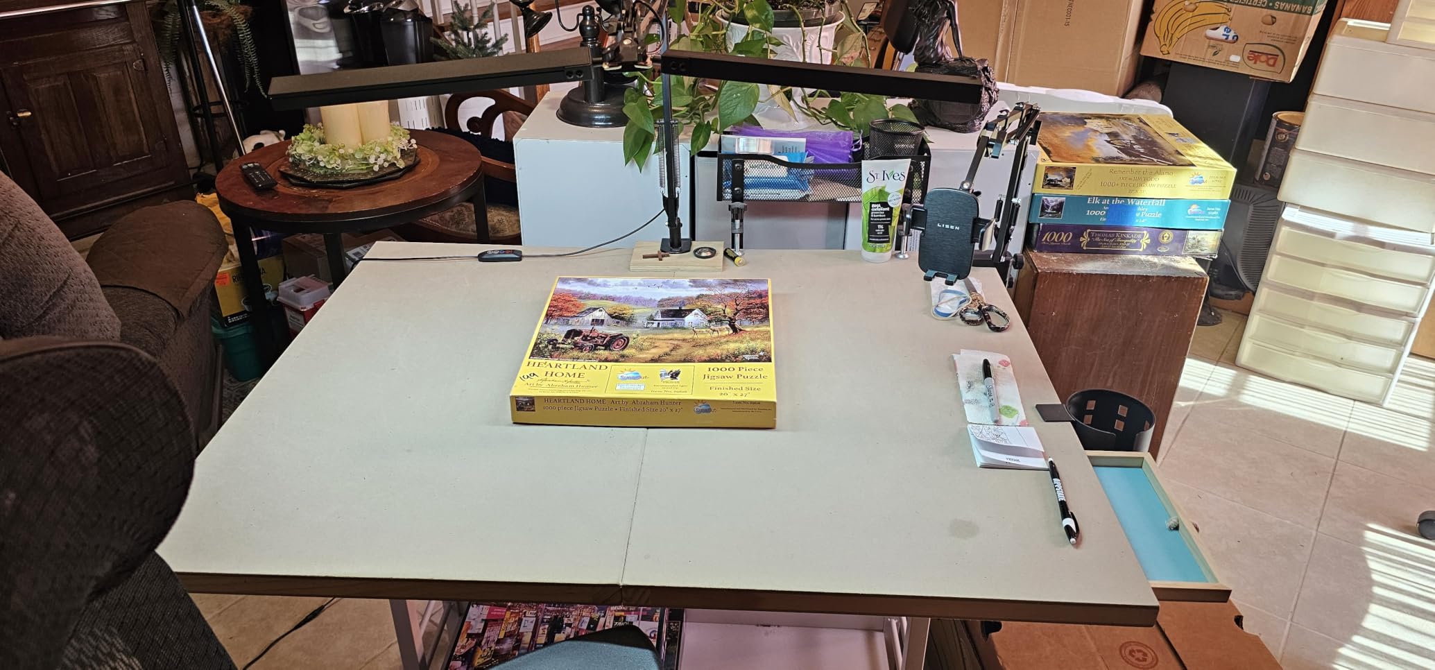 Tektalk 2000 Piece Foldable Puzzle Board with Height Adjustment, Jigsaw Puzzle Table with 2 Felt Cover & 8 Sorting Trays/Drawers, Puzzle Easel with Legs, Enclosed with 4 Roller Wheels (White) customer photo 1
