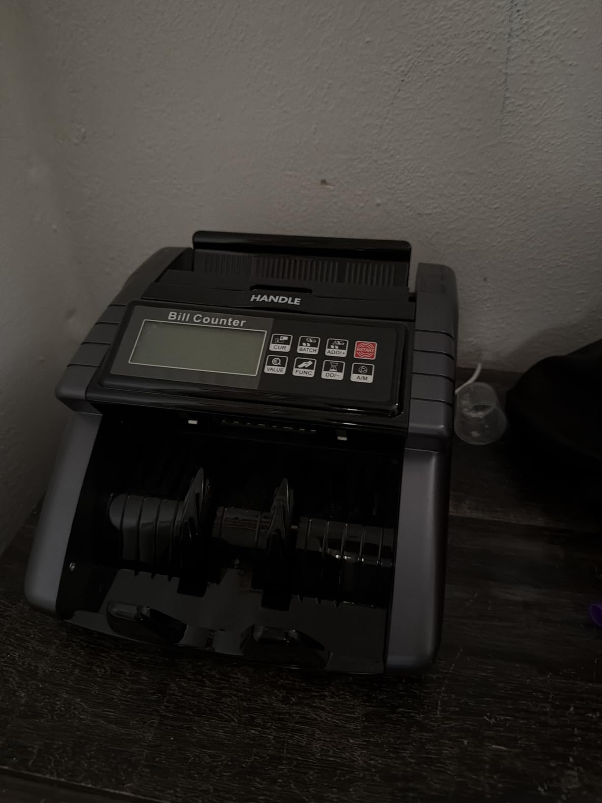 LOLARAN AL1000 Money Counter Machine with Value Counting for USD & EUR, UV/MG/MT/IR/DD/HLF Counterfeit Detection, LCD Display, Count/ADD/Batch/AUTO/Manual Modes, 1,300 Notes/Min customer photo 2