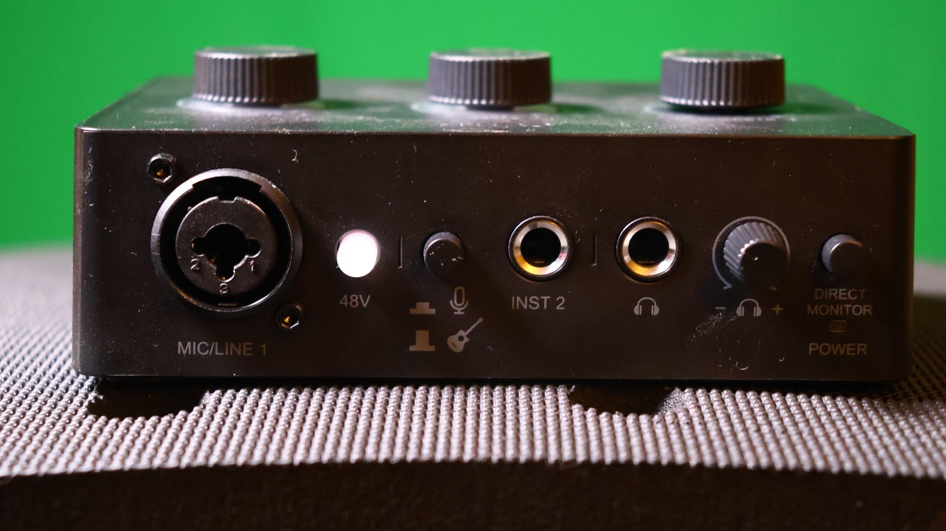 FIFINE PC Audio Mixer for Recording Music, USB Interface for Streaming and Podcasting with XLR, Monitor, 48V Phantom Power, Gain Knob, for Instrument Guitar/Video Content Creation/Vocal-Ampli 1 customer photo 2